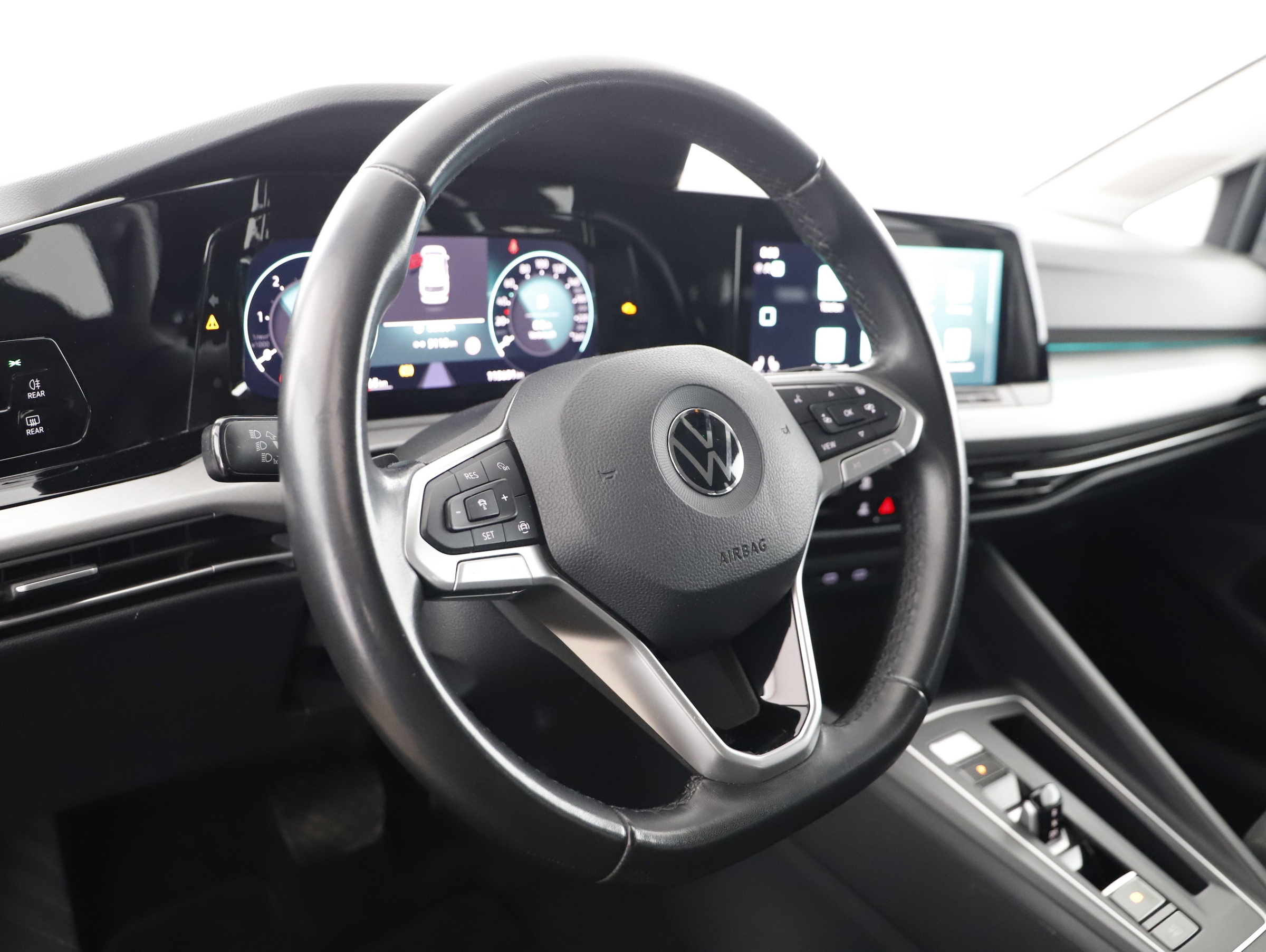 VW Golf VIII Var 2.0 TDI DSG Life | Bild 10 von 23