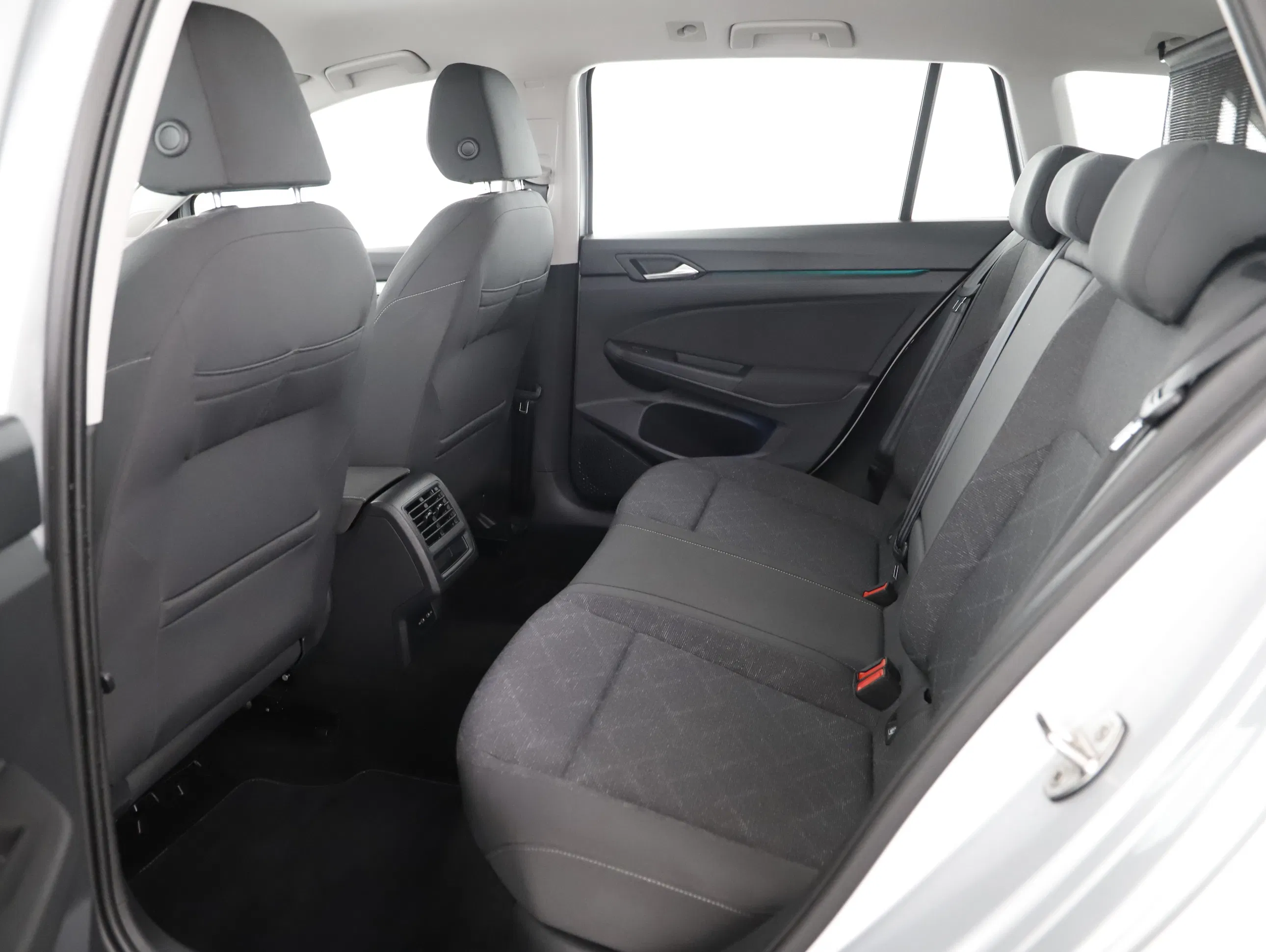 VW Golf VIII Variant 2.0 TDI Life | Bild 13 von 24