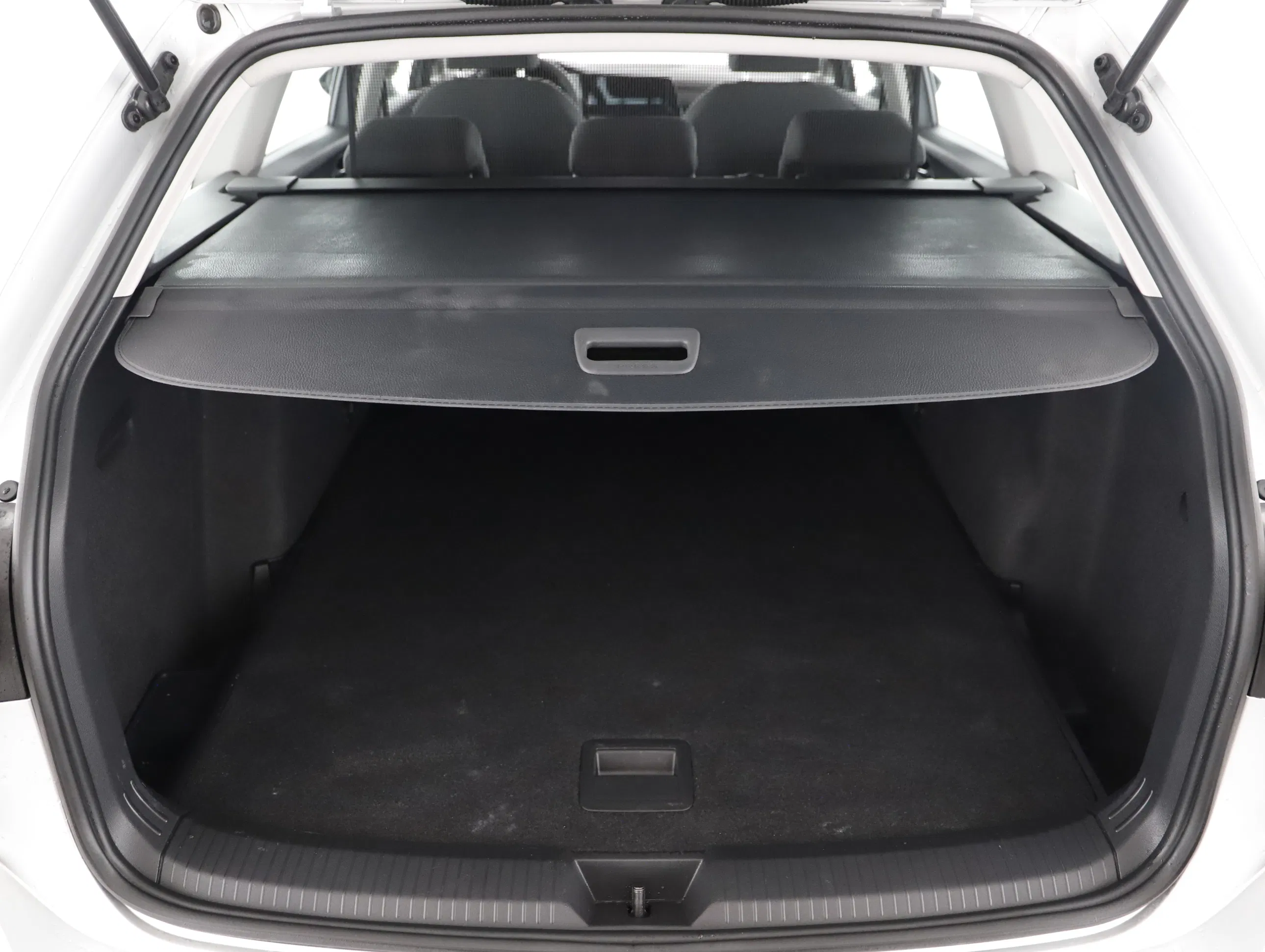 VW Golf VIII Variant 2.0 TDI Life | Bild 14 von 24