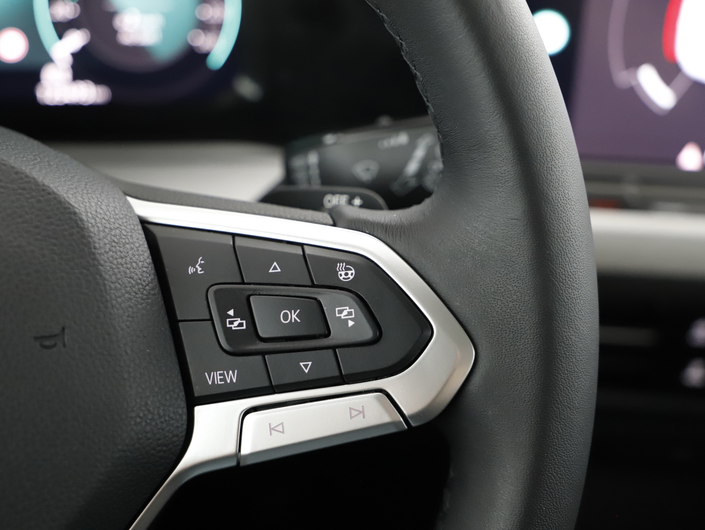 VW Golf VIII Variant 2.0 TDI Life | Bild 21 von 24