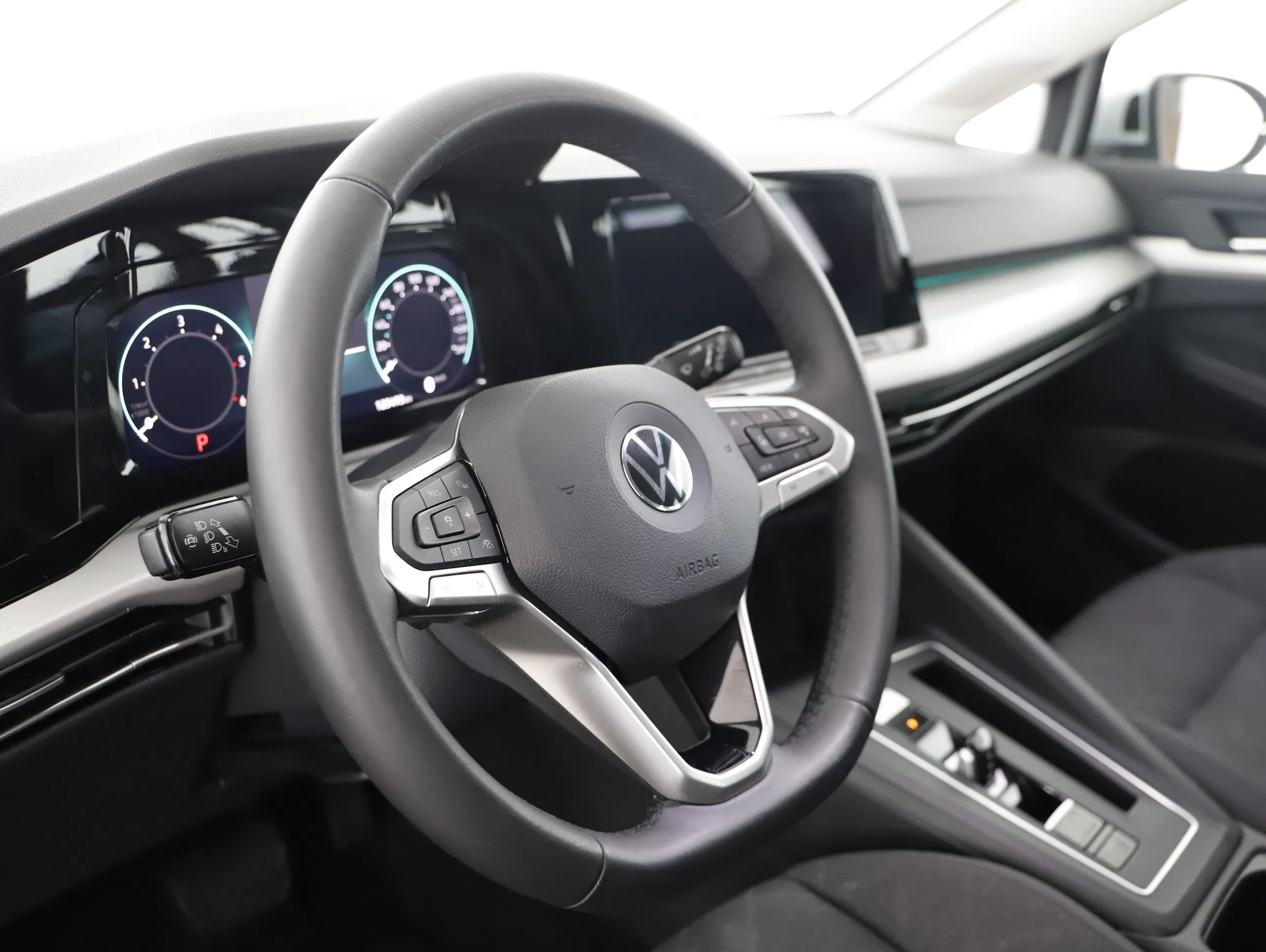 VW Golf VIII Variant 2.0 TDI Life | Bild 6 von 24