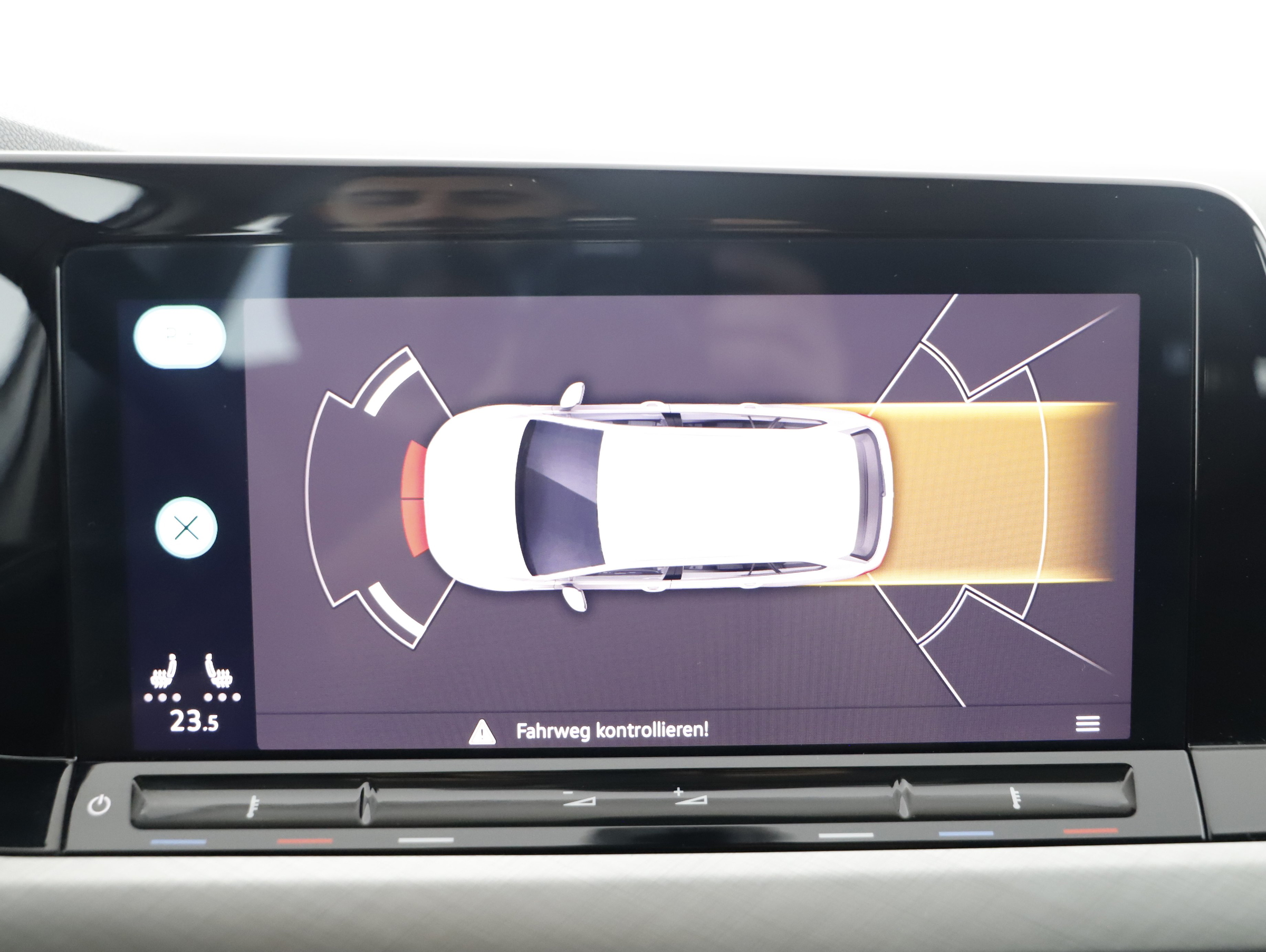 VW Golf VIII Variant 2.0 TDI Life | Bild 9 von 24