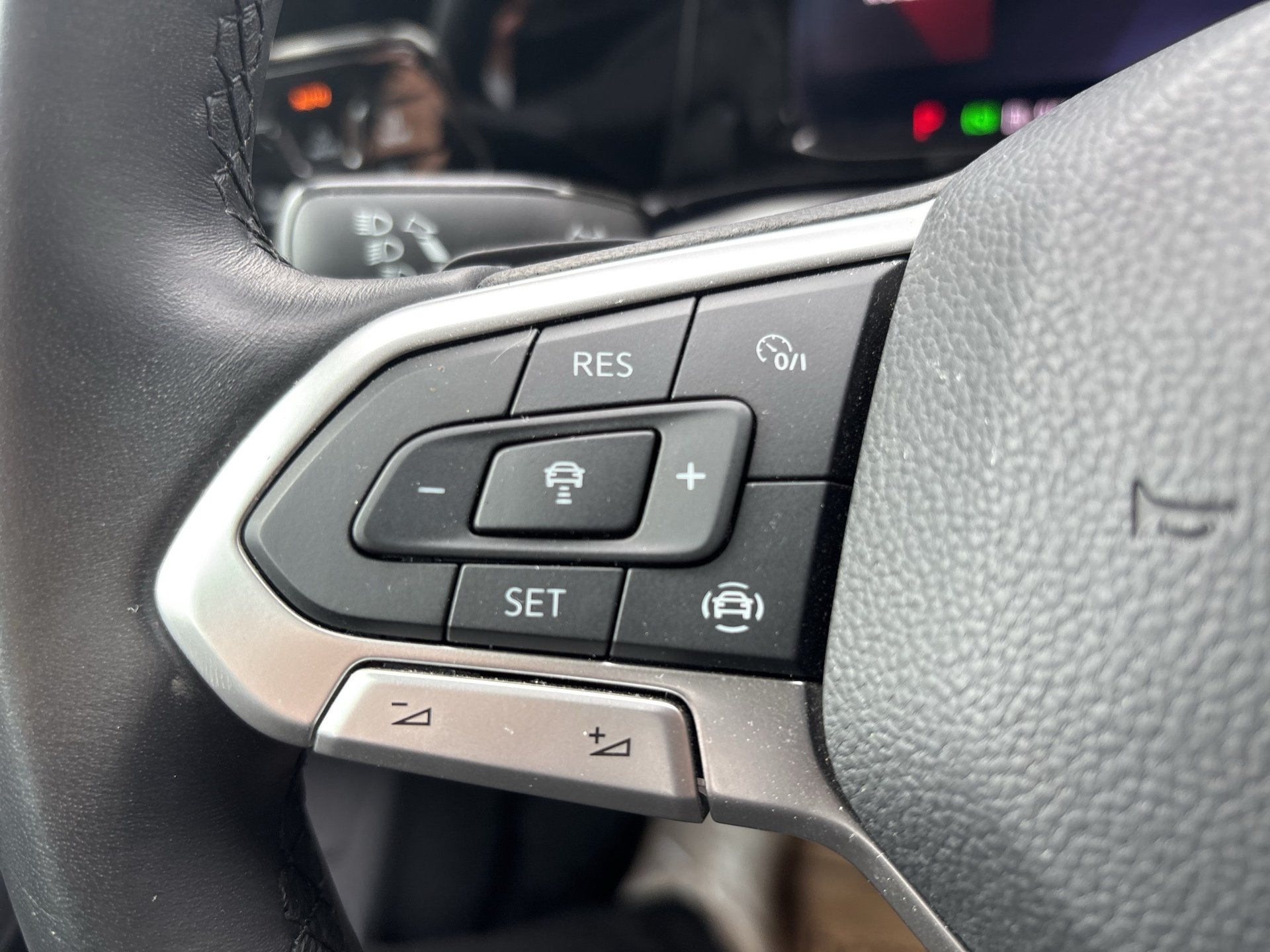 VW Golf VIII Variant 2.0 TDI Life | Bild 14 von 25