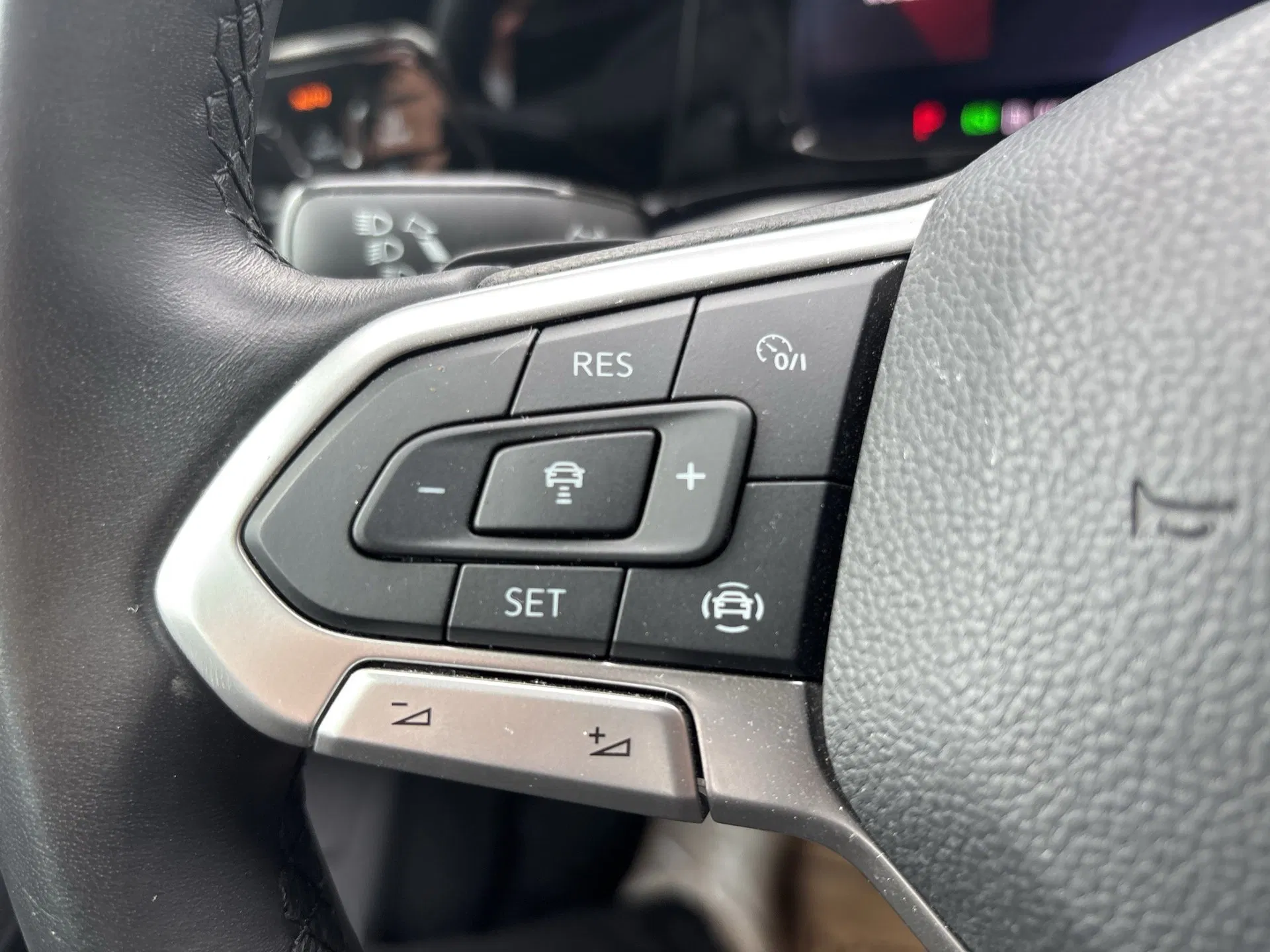 VW Golf VIII Variant 2.0 TDI Life | Bild 14 von 25