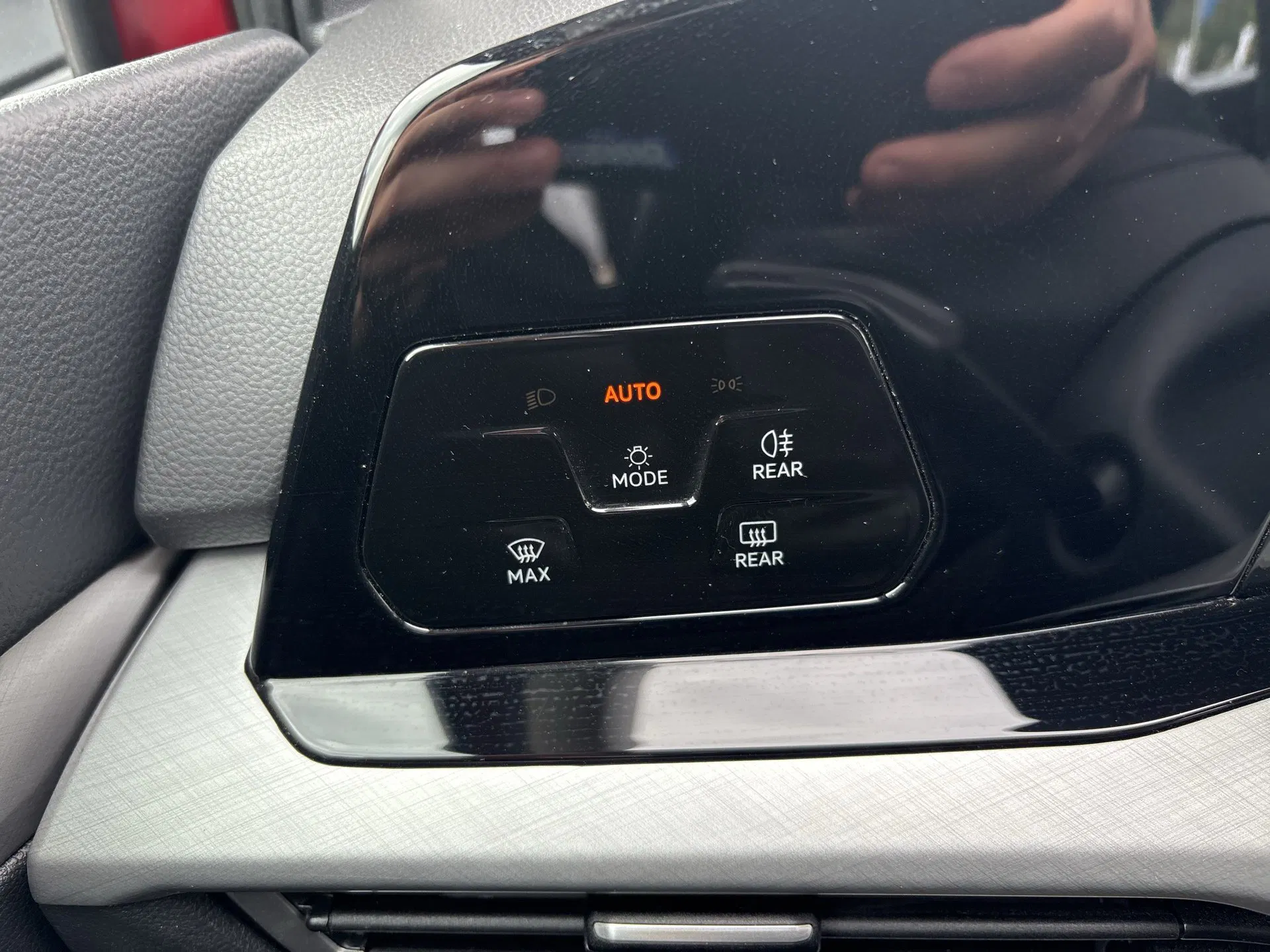 VW Golf VIII Variant 2.0 TDI Life | Bild 10 von 25