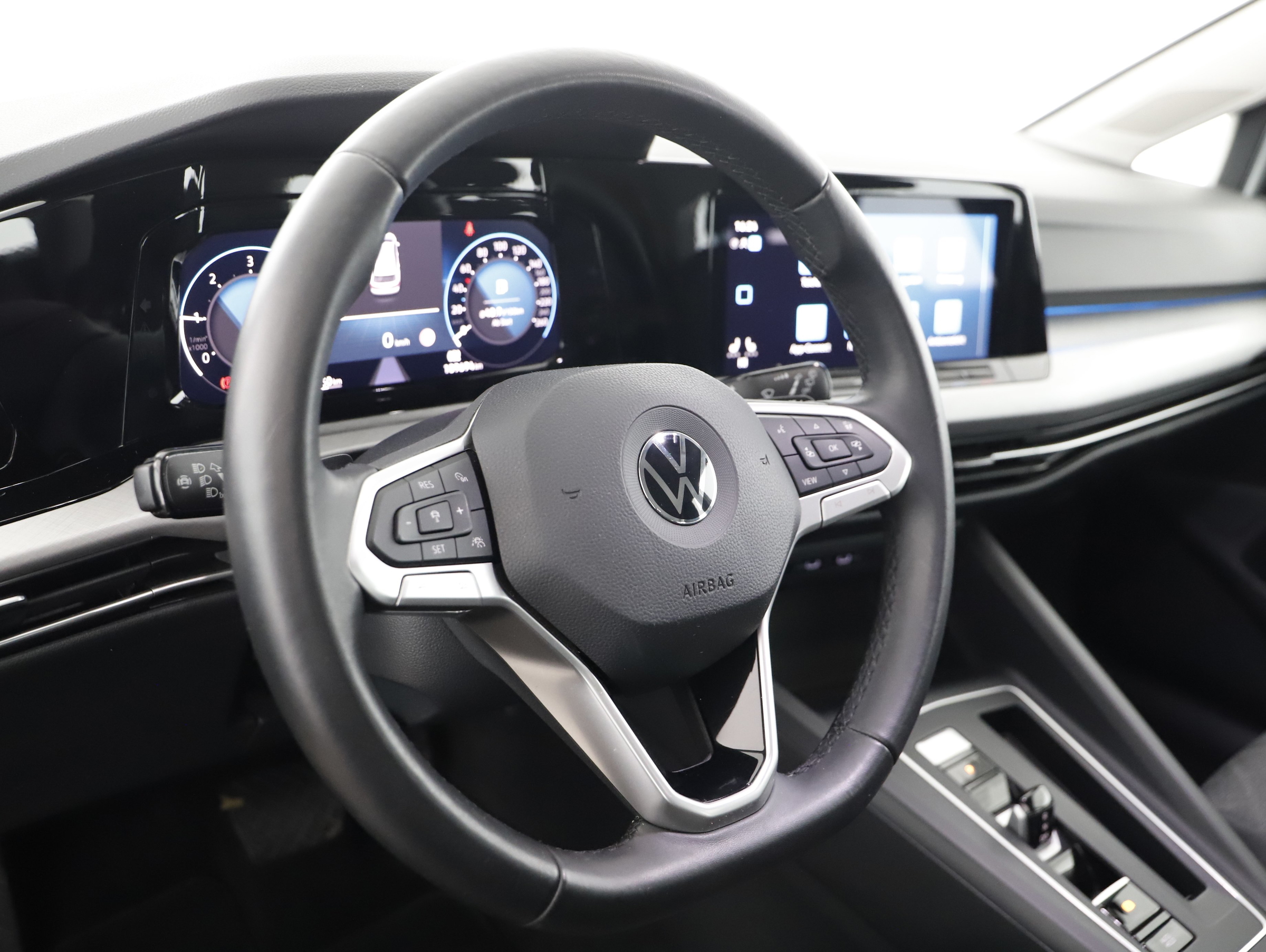 VW Golf VIII Variant 2.0 TDI Life | Bild 4 von 21