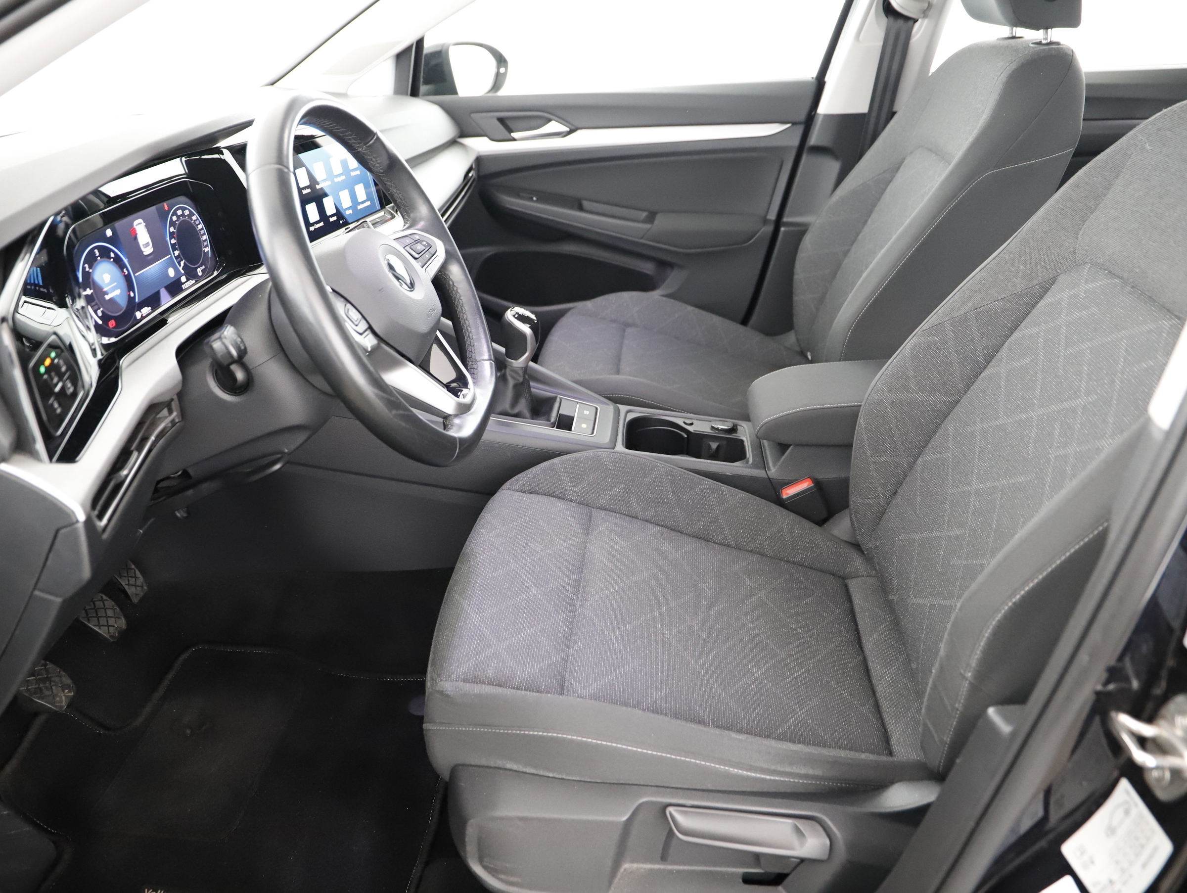 VW Golf VIII Var. 2.0 TDI Life | Bild 7 von 21