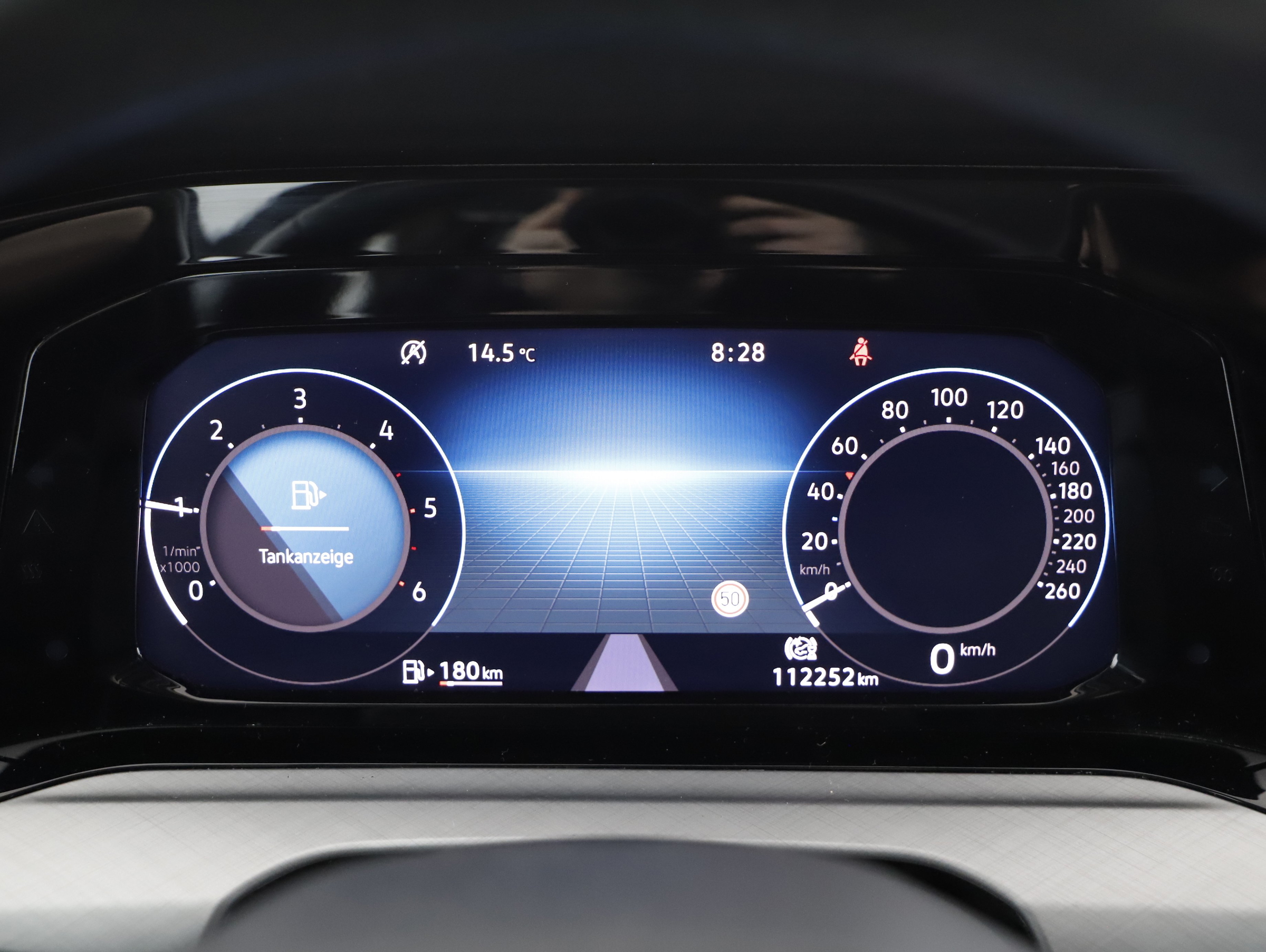 VW Golf VIII Var. 2.0 TDI Life | Bild 11 von 21