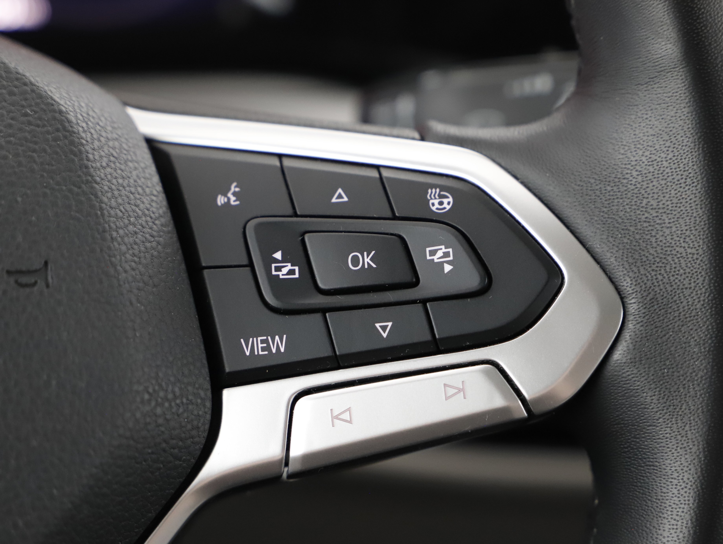 VW Golf VIII Variant 2.0 TDI Life | Bild 12 von 23