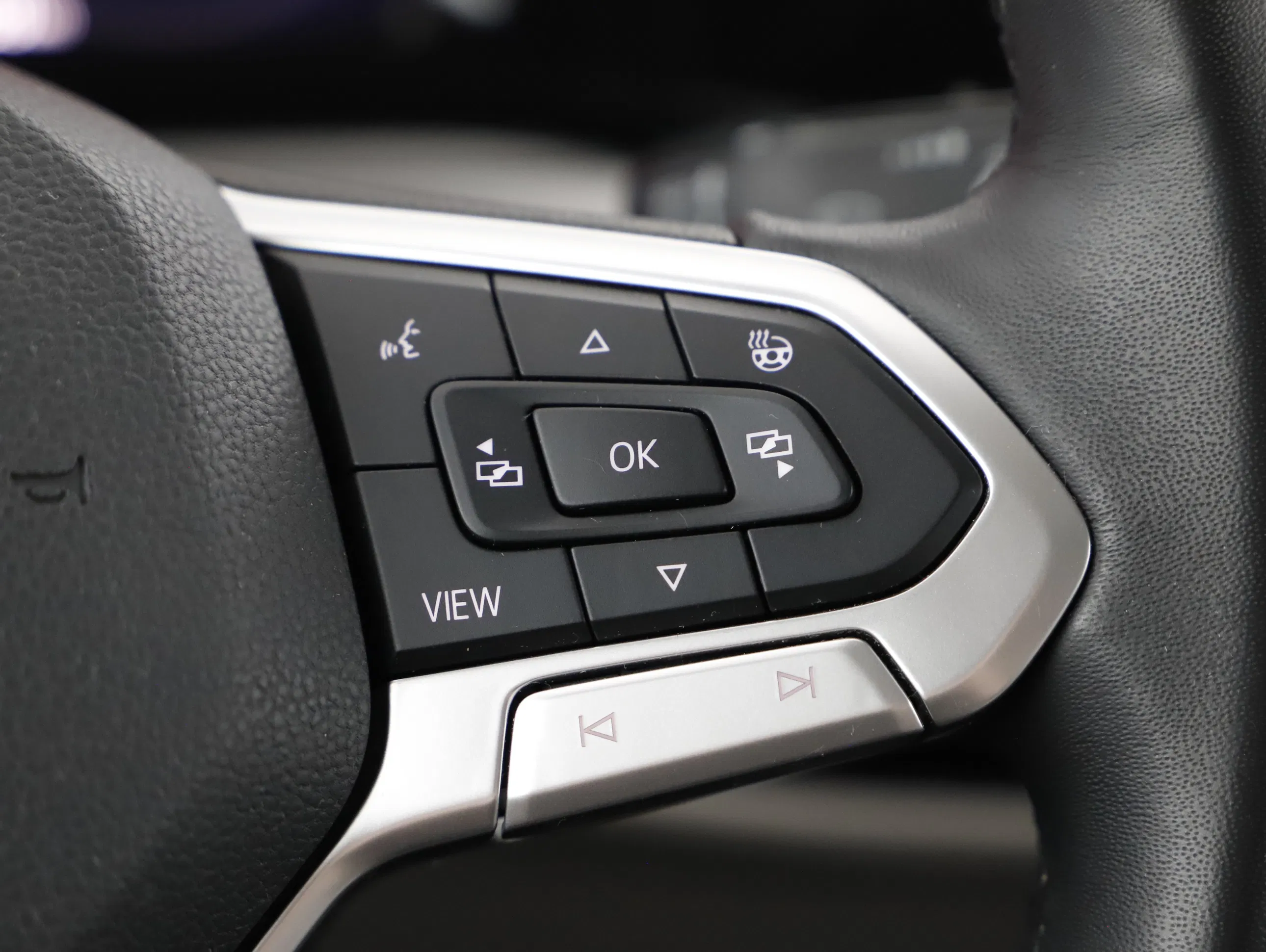 VW Golf VIII Variant 2.0 TDI Life | Bild 12 von 23