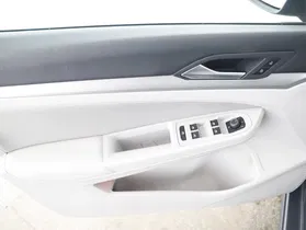 VW Golf VIII Variant 2.0 TDI Life | Thumbnail 14 von 23