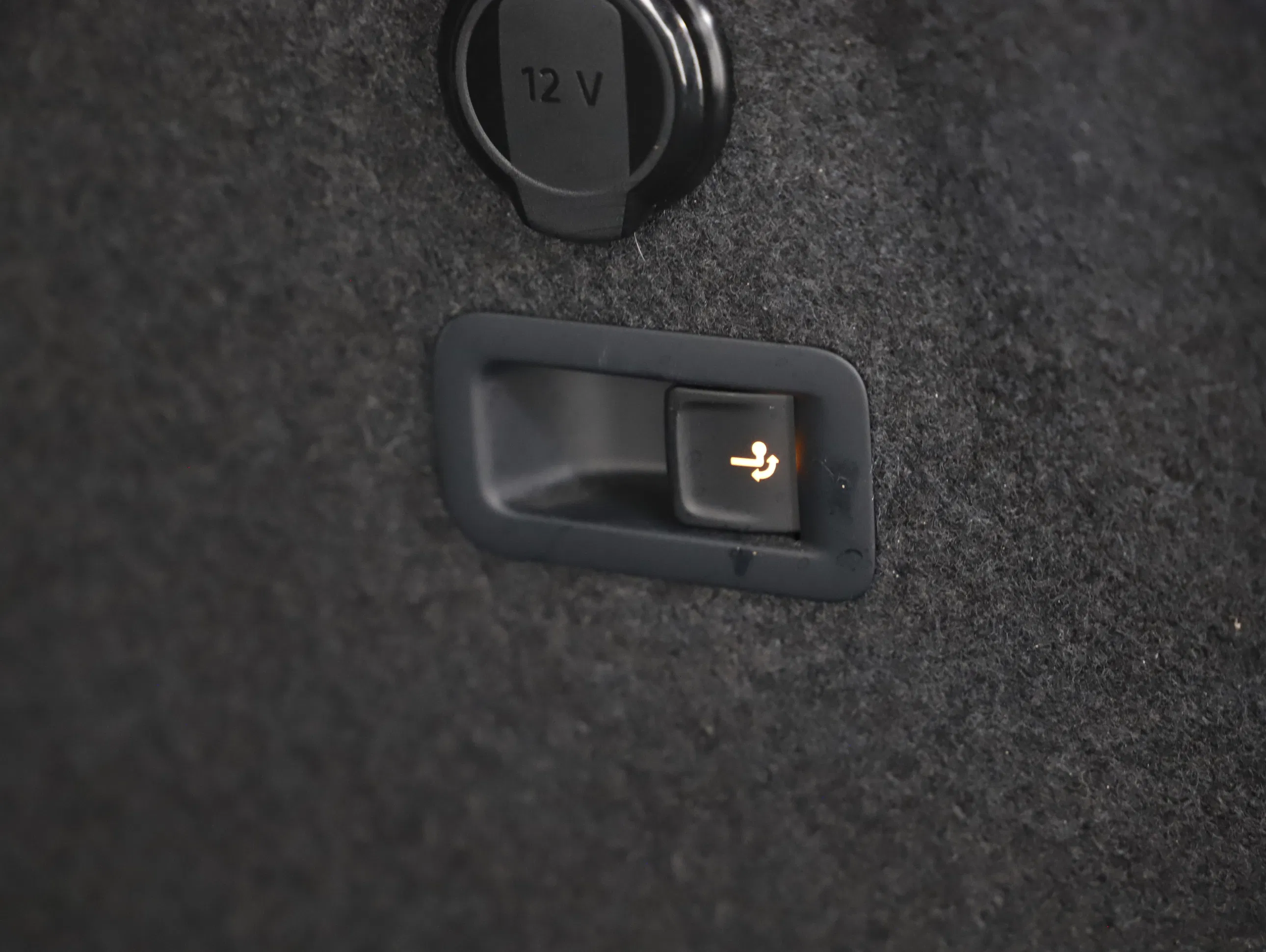 VW Golf VIII Variant 2.0 TDI Life | Bild 17 von 23