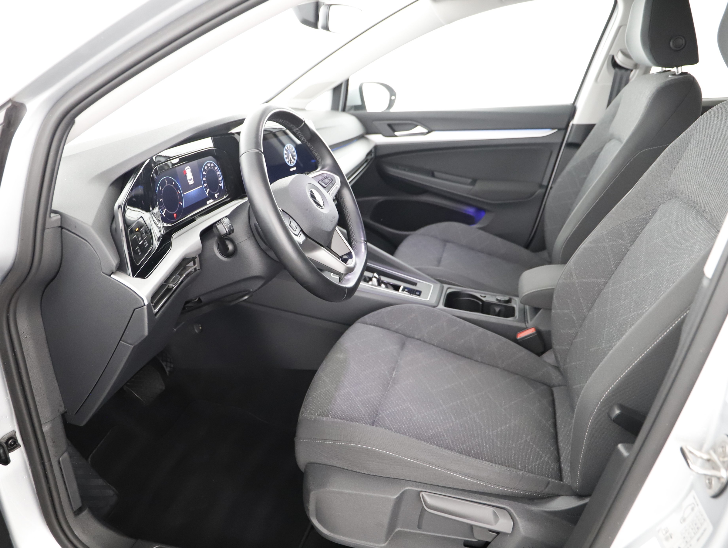 VW Golf VIII Variant 2.0 TDI Life | Bild 14 von 29