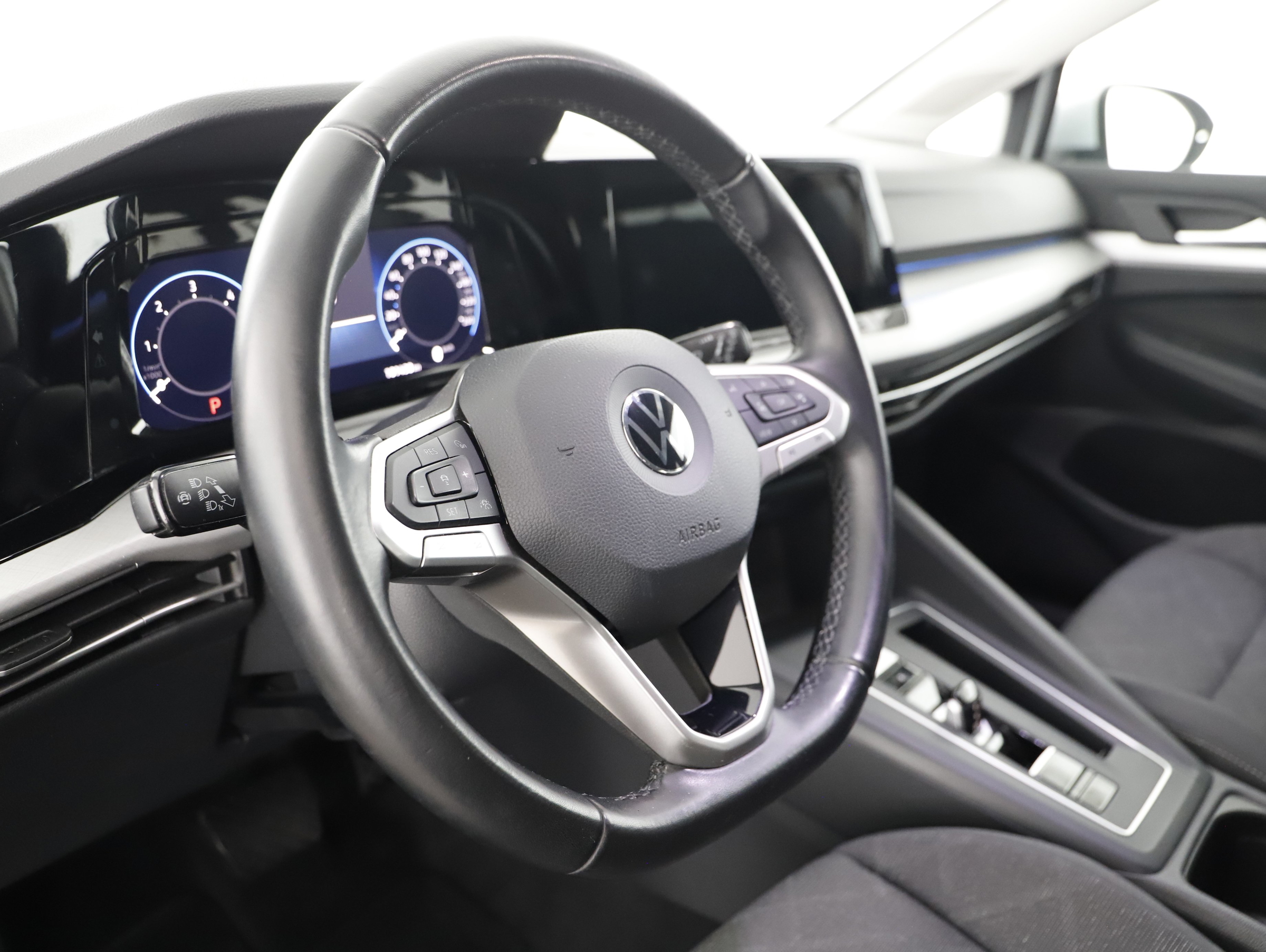 VW Golf VIII Variant 2.0 TDI Life | Bild 17 von 29