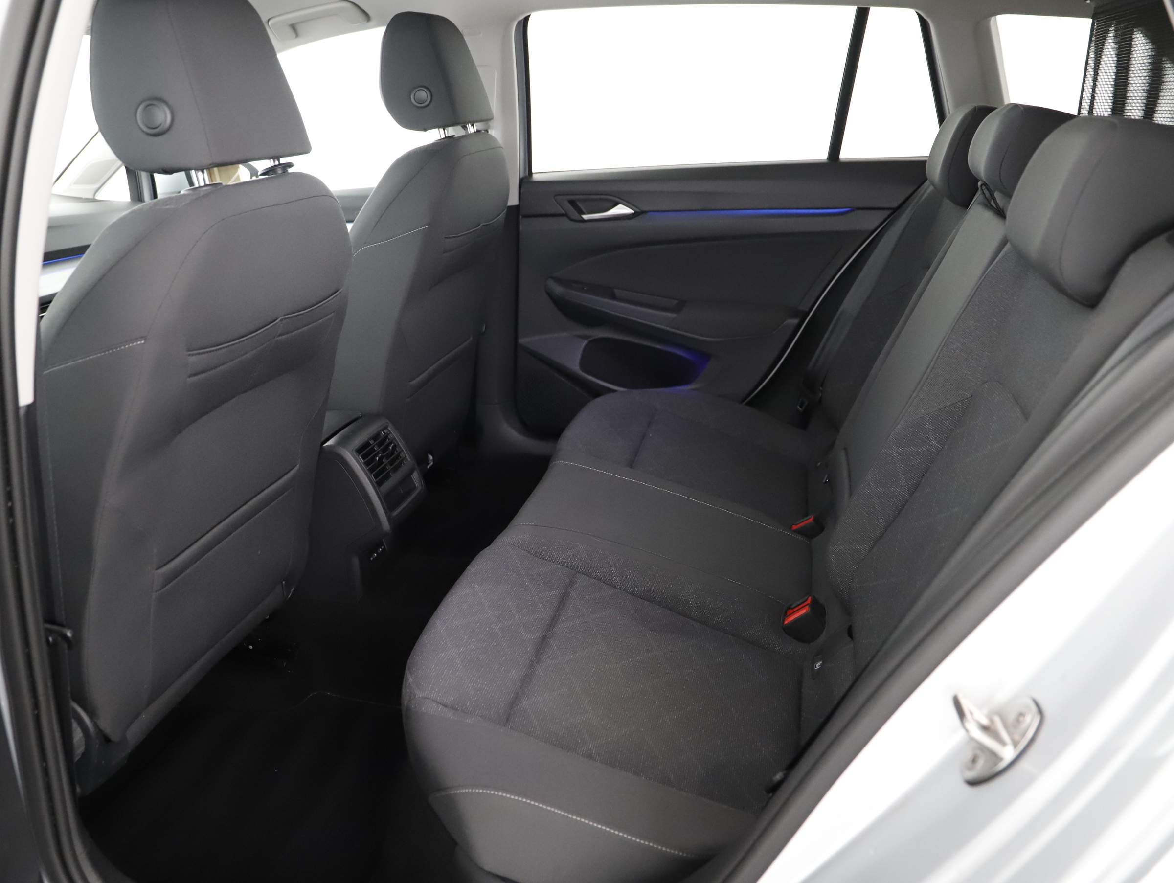 VW Golf VIII Variant 2.0 TDI Life | Bild 24 von 29