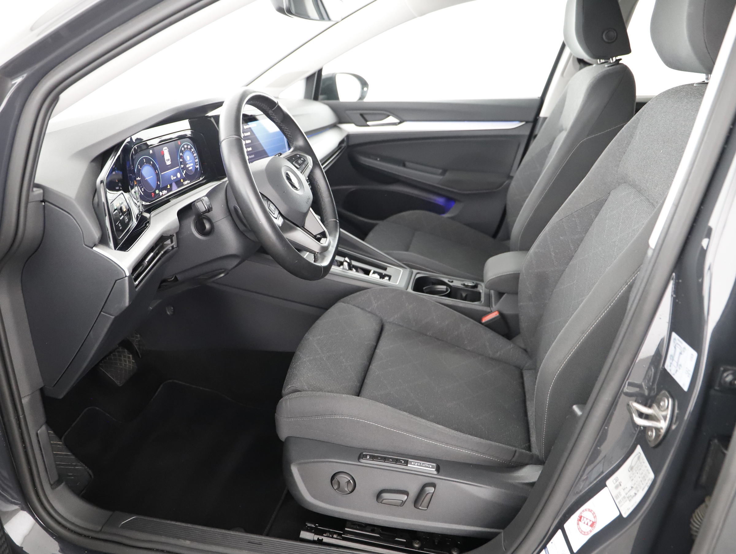 VW Golf VIII Variant 2.0 TDI Life | Bild 13 von 28