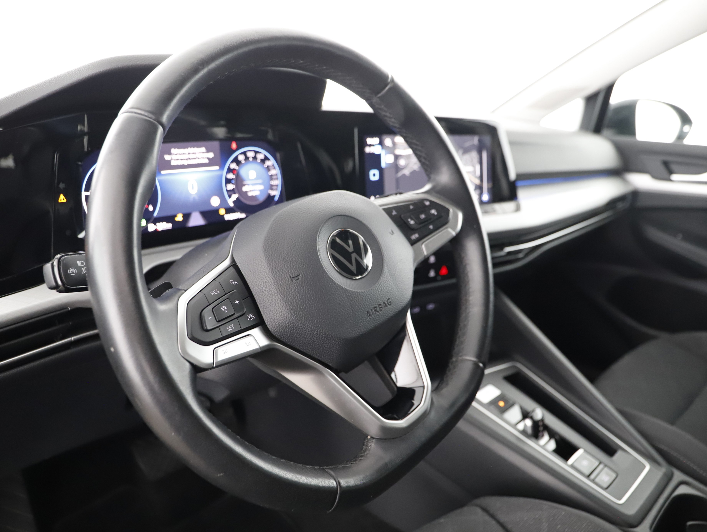 VW Golf VIII Variant 2.0 TDI Life | Bild 16 von 28