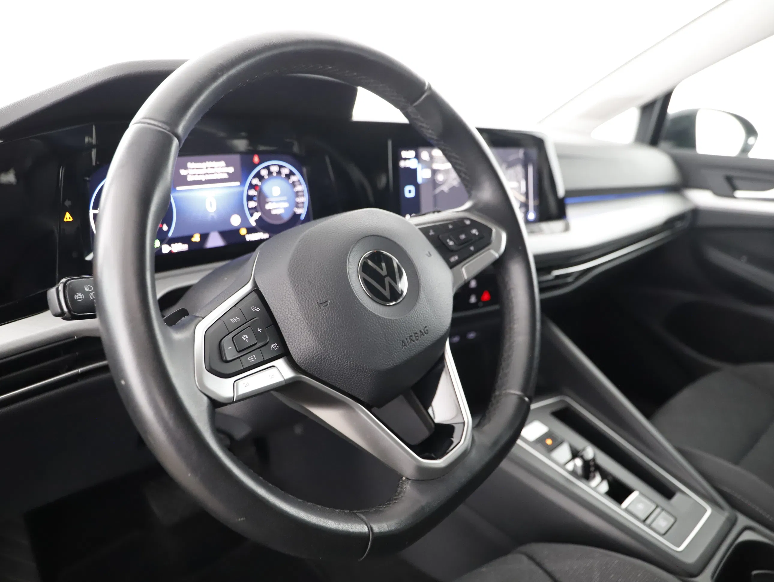 VW Golf VIII Variant 2.0 TDI Life | Bild 16 von 28