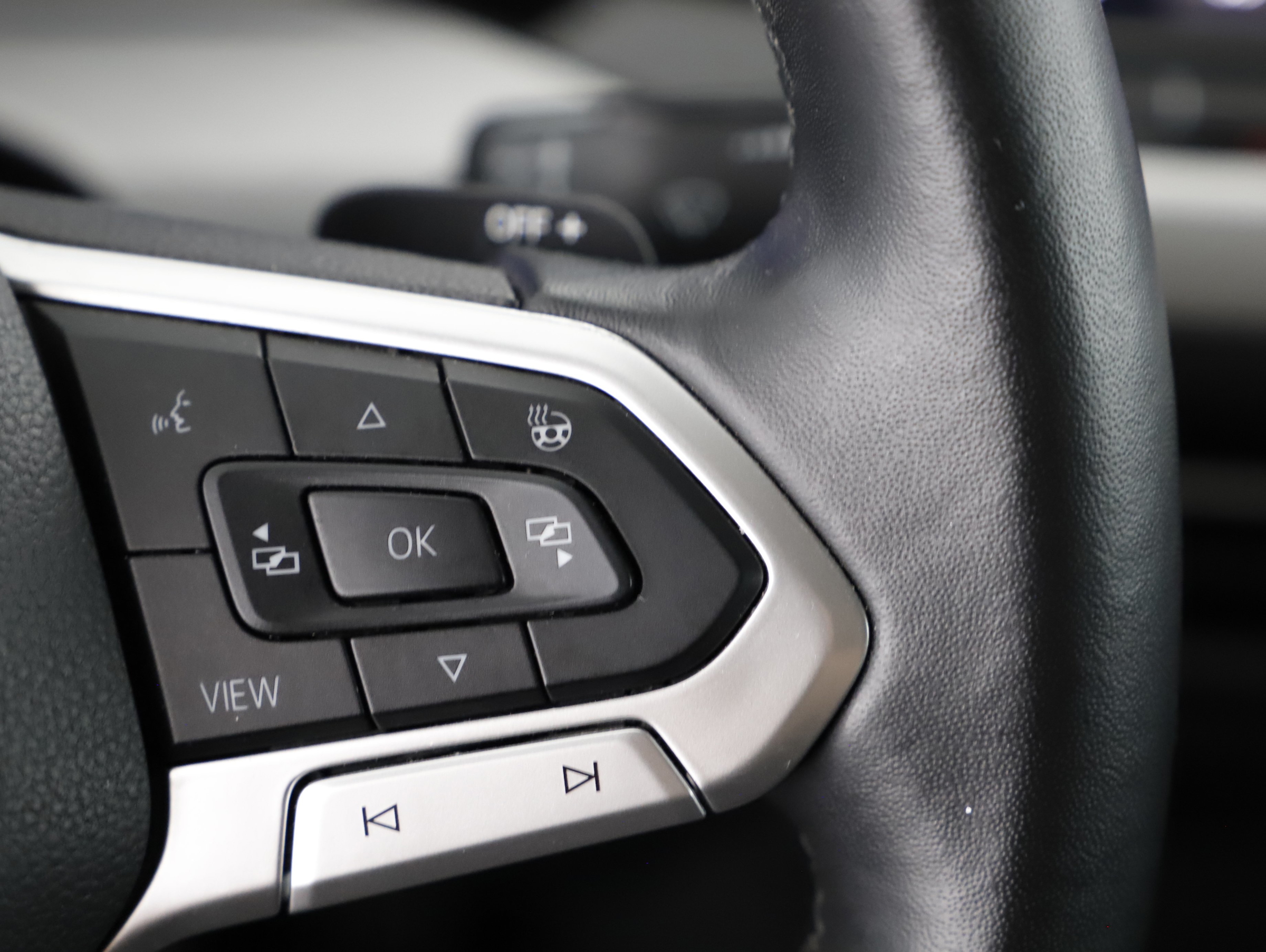 VW Golf VIII Variant 2.0 TDI Life | Bild 17 von 28