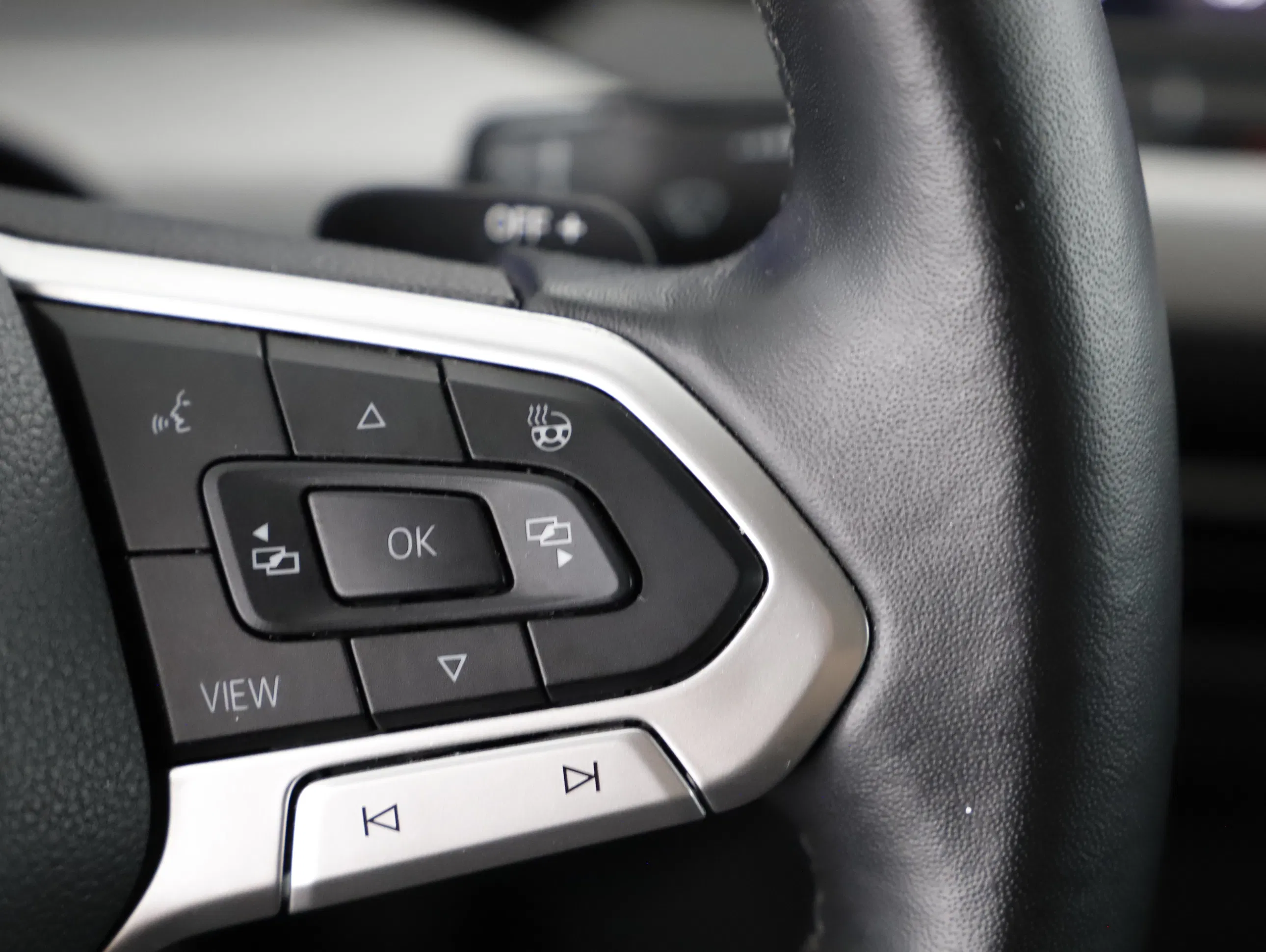 VW Golf VIII Variant 2.0 TDI Life | Bild 17 von 28