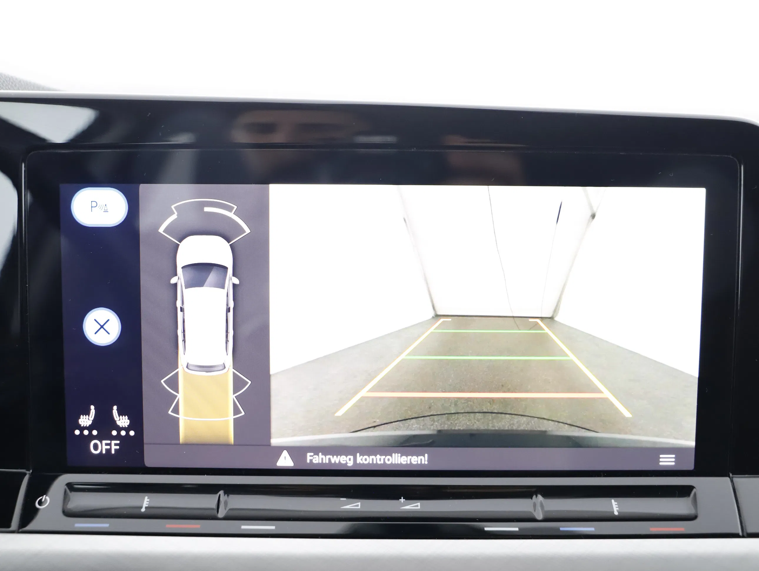 VW Golf VIII Variant 2.0 TDI Life | Bild 20 von 28