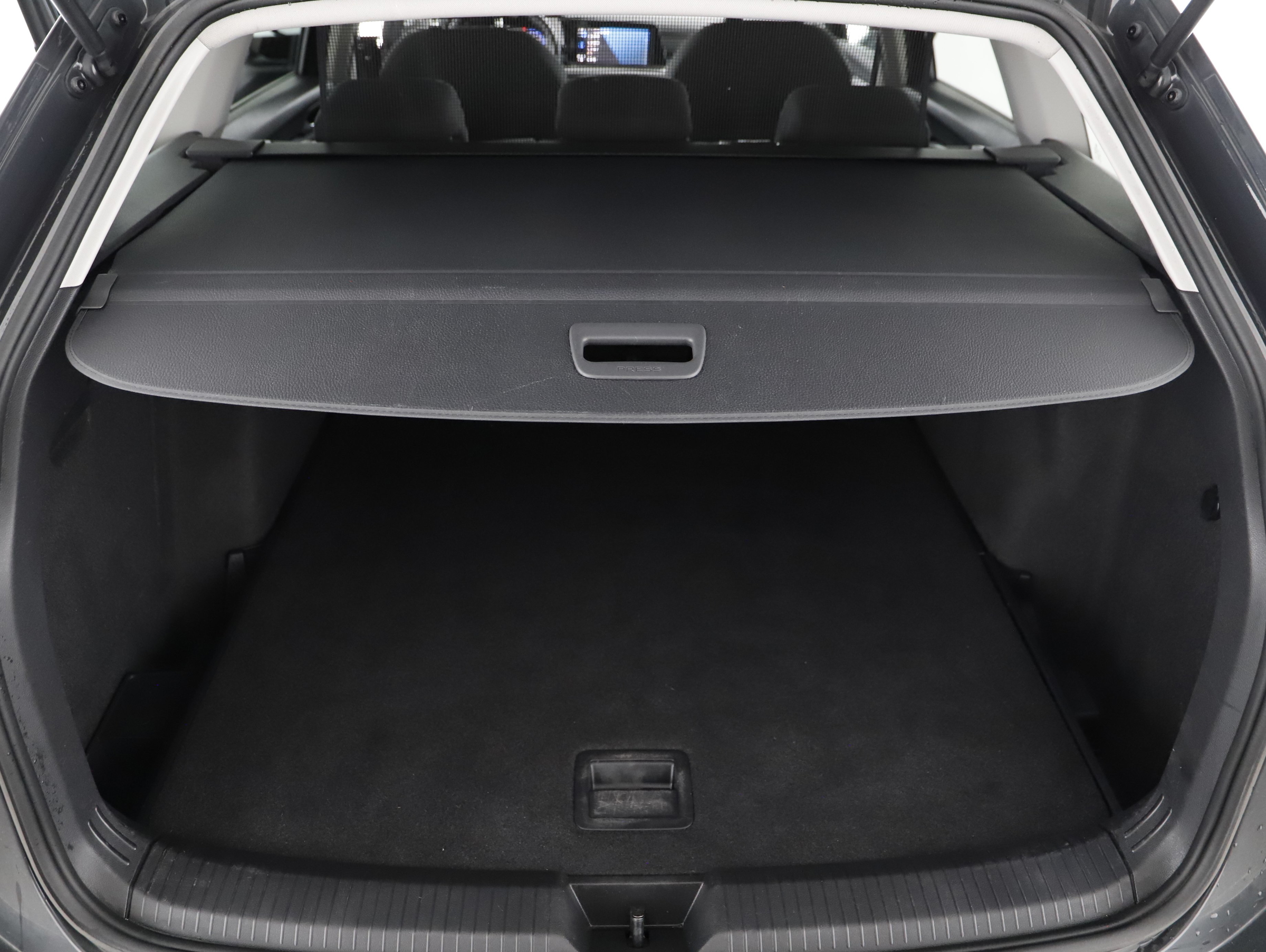 VW Golf VIII Variant 2.0 TDI Life | Bild 24 von 28