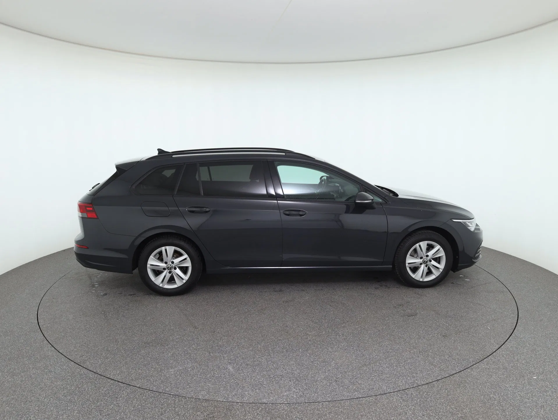 VW Golf VIII Variant 2.0 TDI Life | Bild 5 von 28