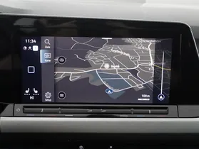 VW Golf VIII Variant 2.0 TDI Life | Thumbnail 16 von 25