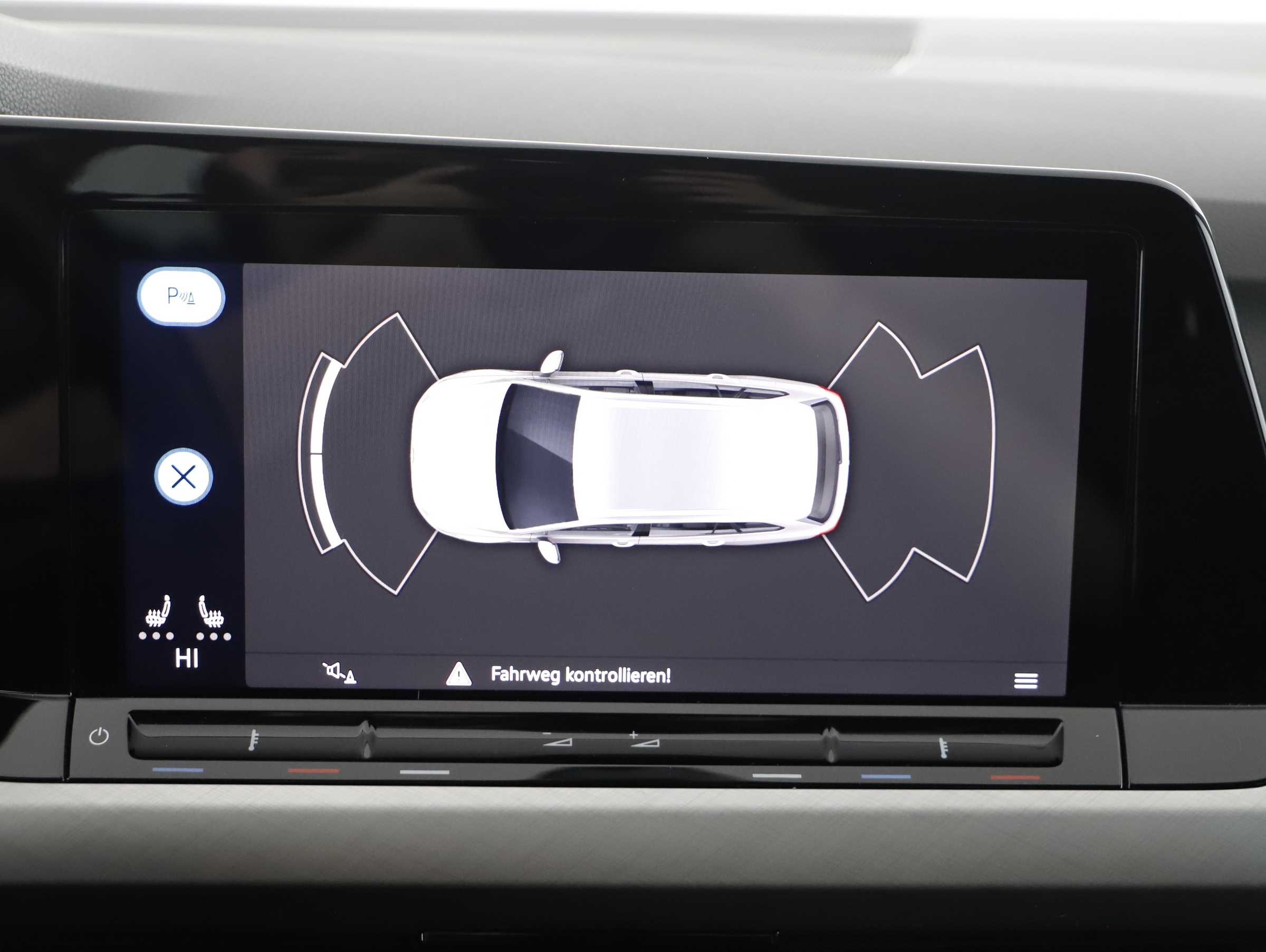 VW Golf VIII Variant 2.0 TDI Life | Bild 17 von 25
