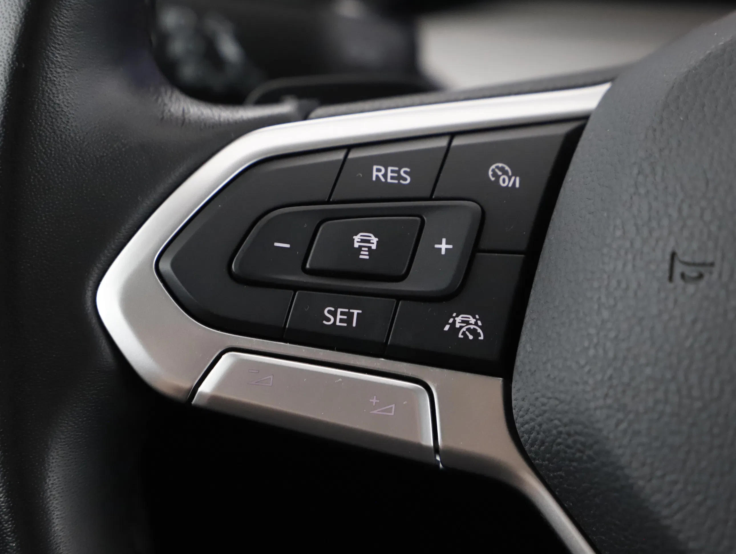 VW Golf VIII Variant 2.0 TDI Life | Bild 19 von 25