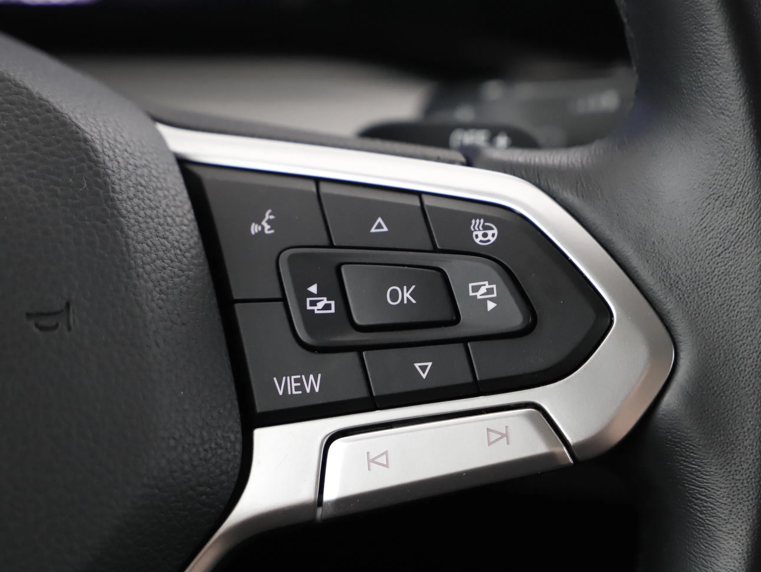 VW Golf VIII Variant 2.0 TDI Life | Bild 20 von 25