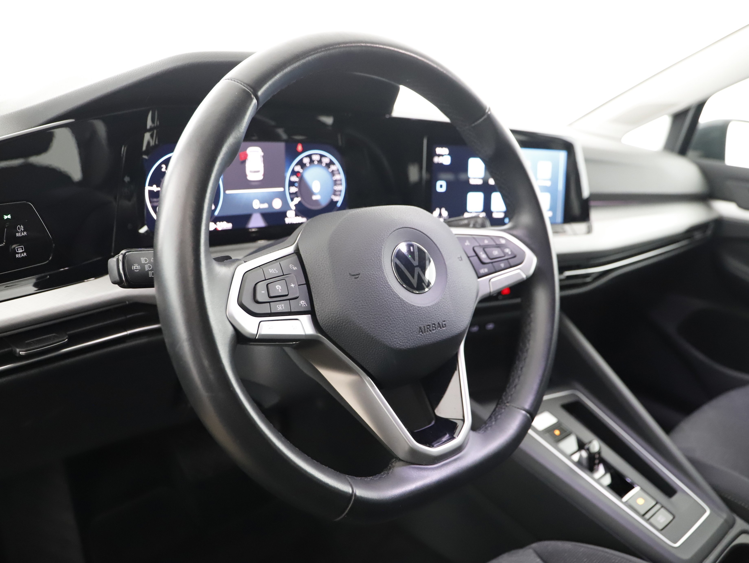 VW Golf VIII Variant 2.0 TDI Life | Bild 12 von 25