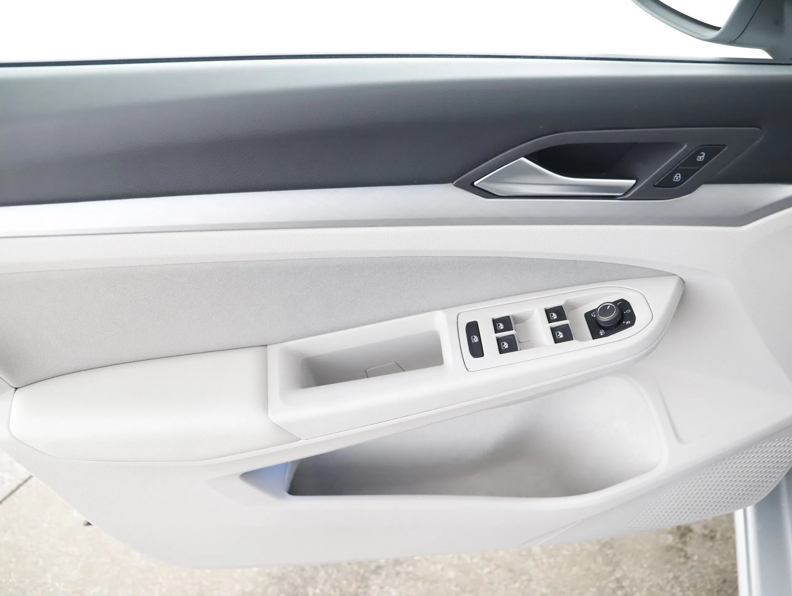 VW Golf VIII Variant 2.0 TDI Life DSG | Bild 11 von 28