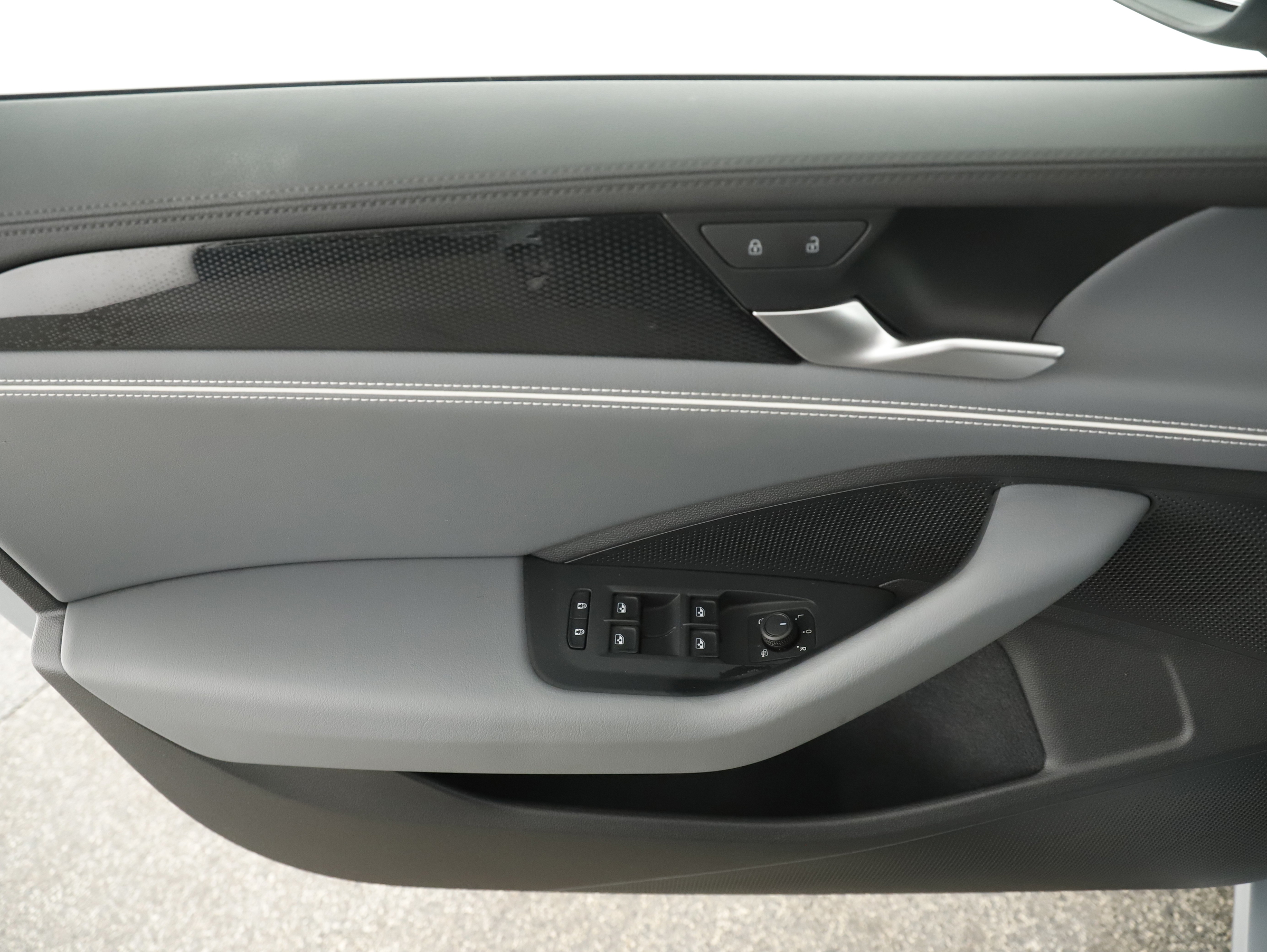 VW Passat Variant 1.5 eTSI W Business | Bild 10 von 29