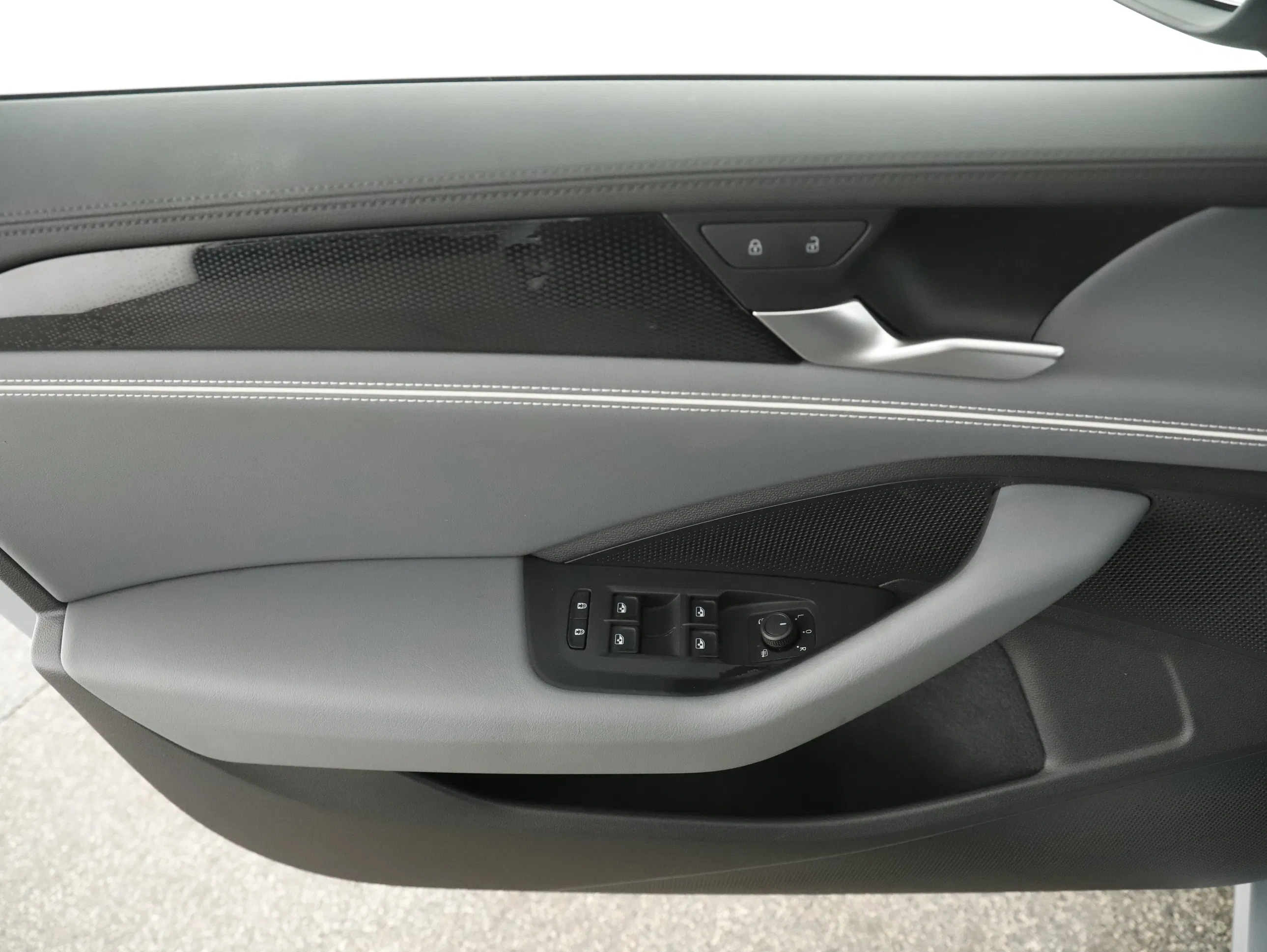 VW Passat Variant 1.5 eTSI W Business | Bild 10 von 29