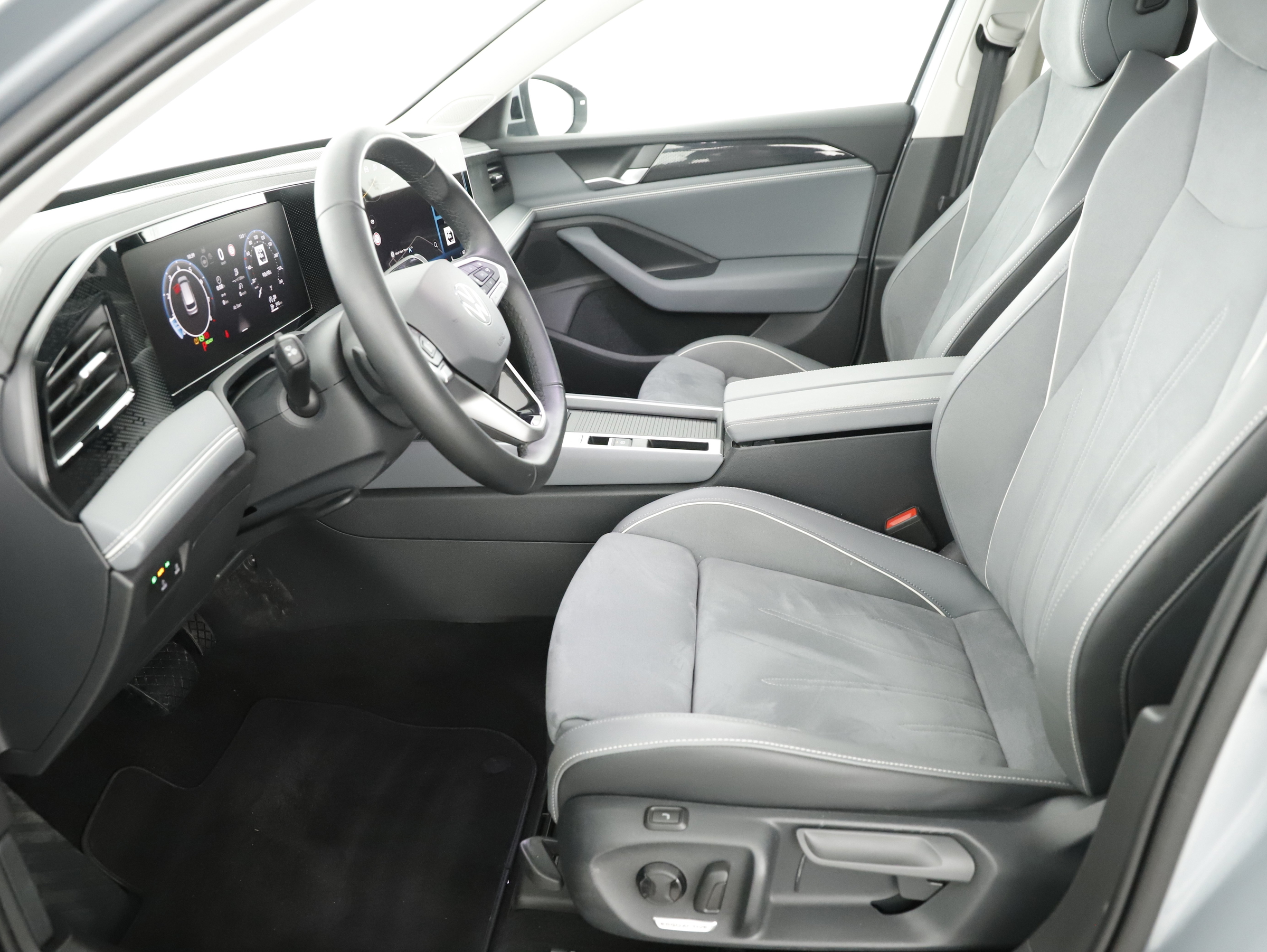 VW Passat Variant 1.5 eTSI W Business | Bild 13 von 29