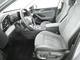 VW Passat Variant 1.5 eTSI W Business | Thumbnail 13 von 29