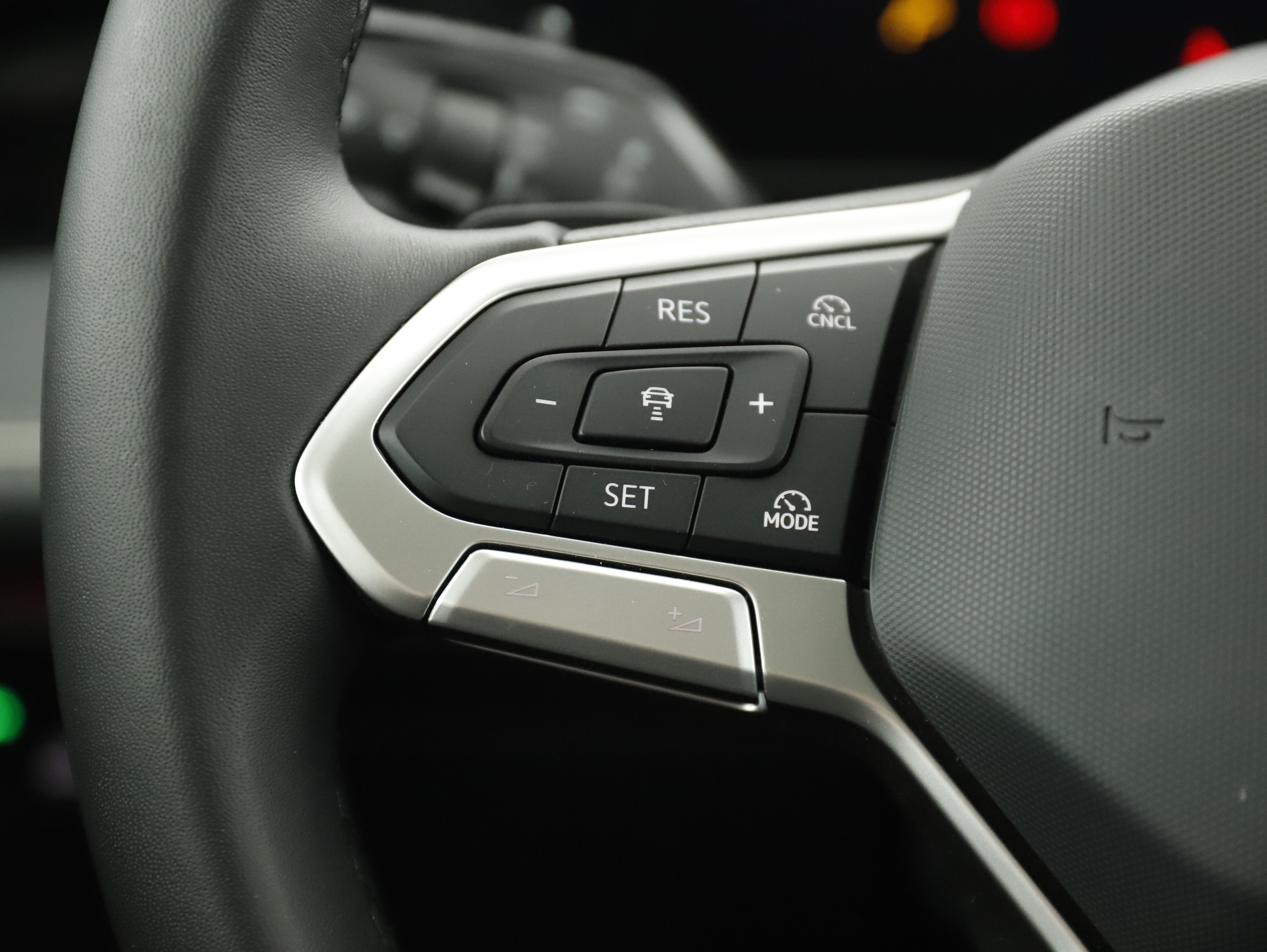 VW Passat Variant 2.0 TDI W Business | Bild 18 von 31