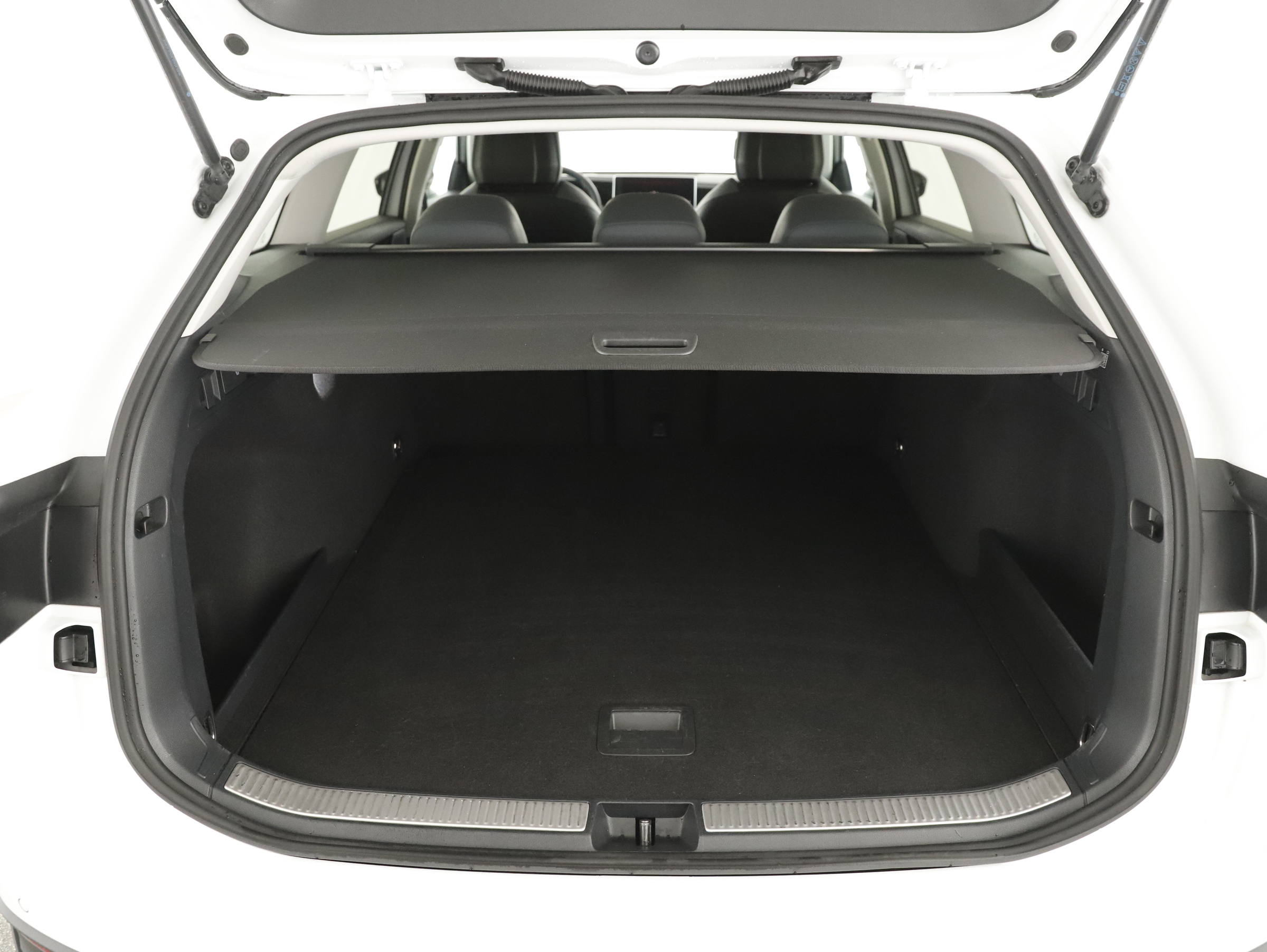 VW Passat Variant 2.0 TDI W Business | Bild 27 von 31