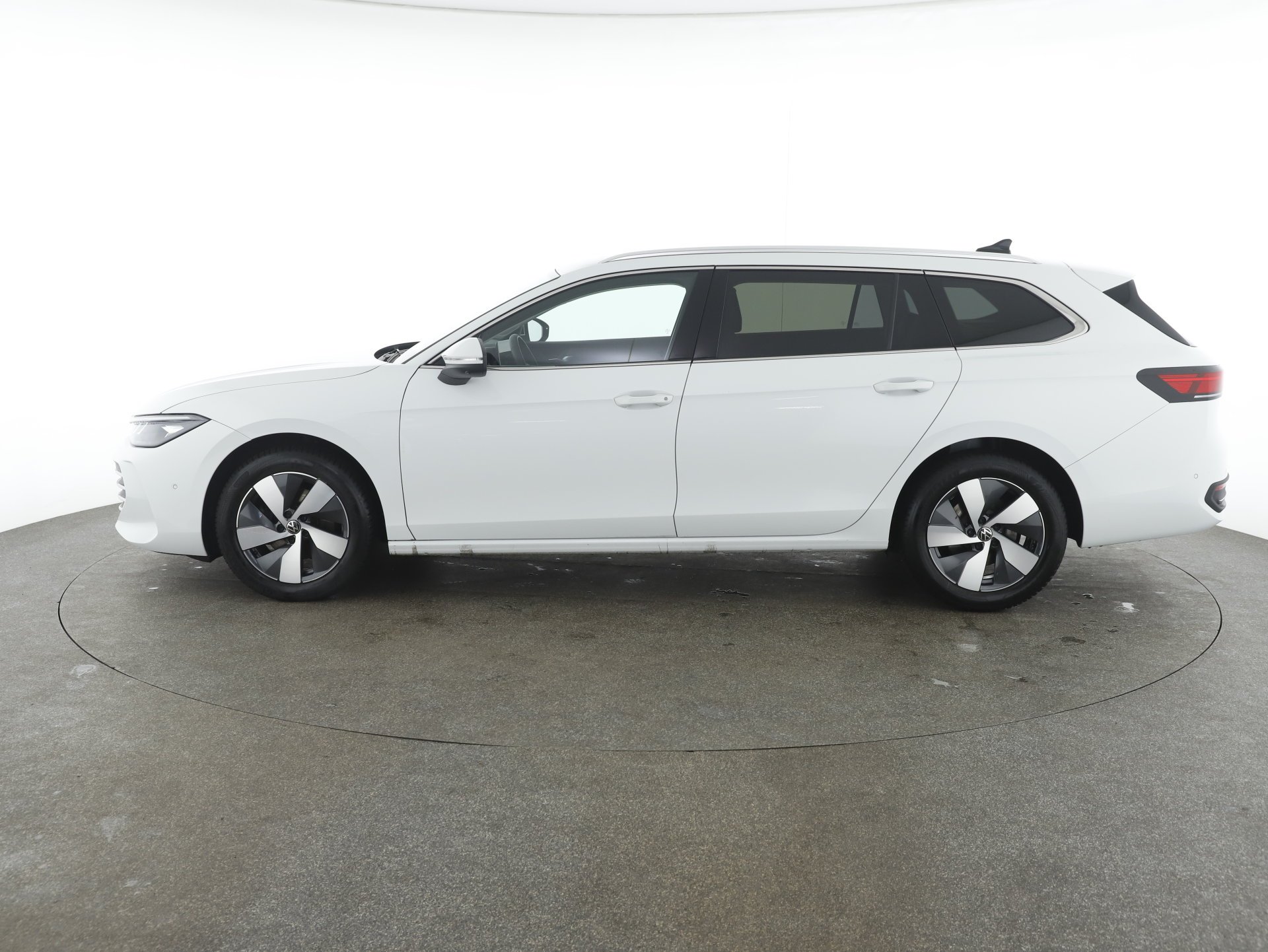 VW Passat Variant 2.0 TDI W Business | Bild 9 von 31