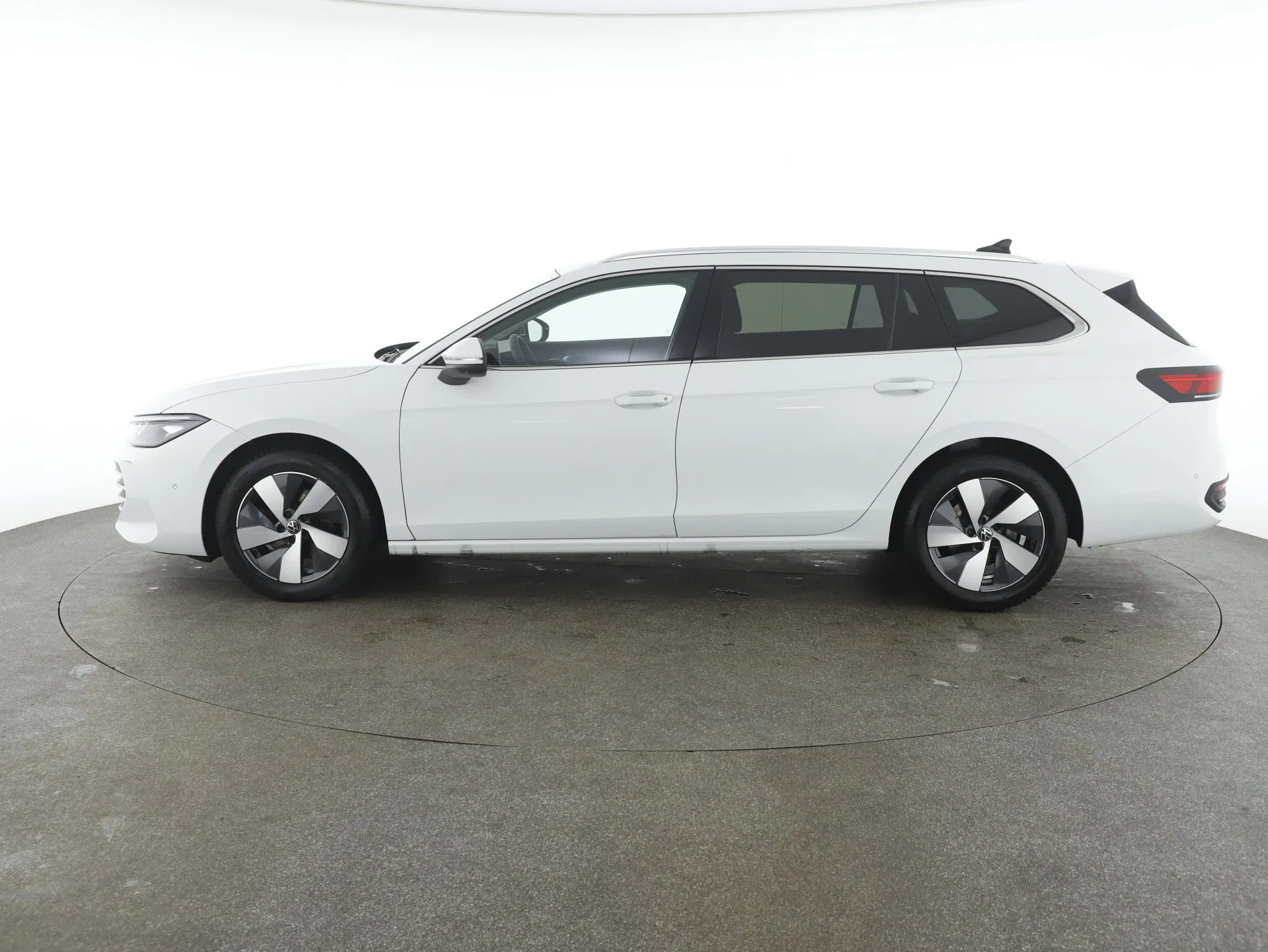 VW Passat Variant 2.0 TDI W Business | Bild 9 von 31