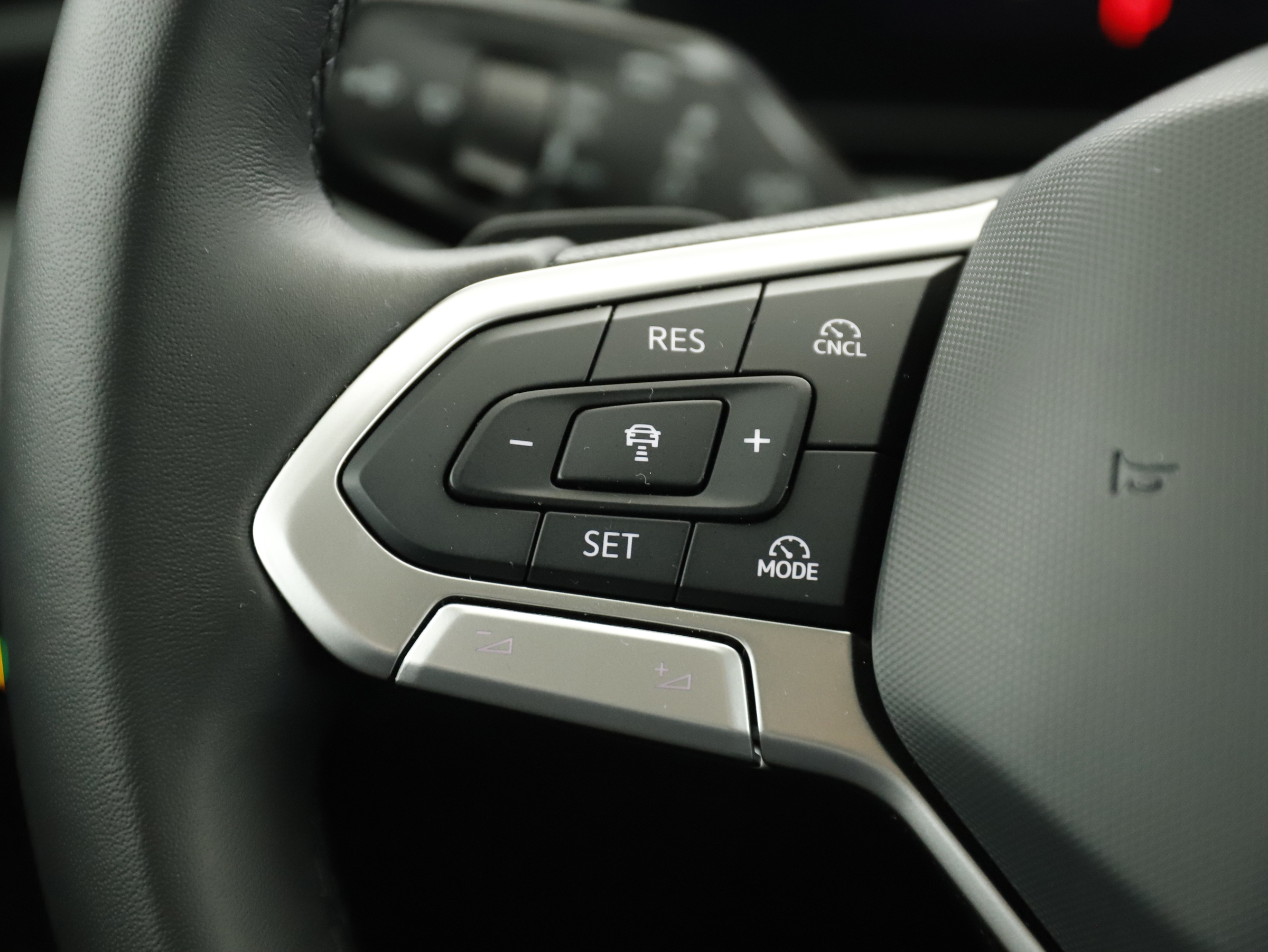 VW Passat Variant 2.0 TDI W Business | Bild 7 von 14