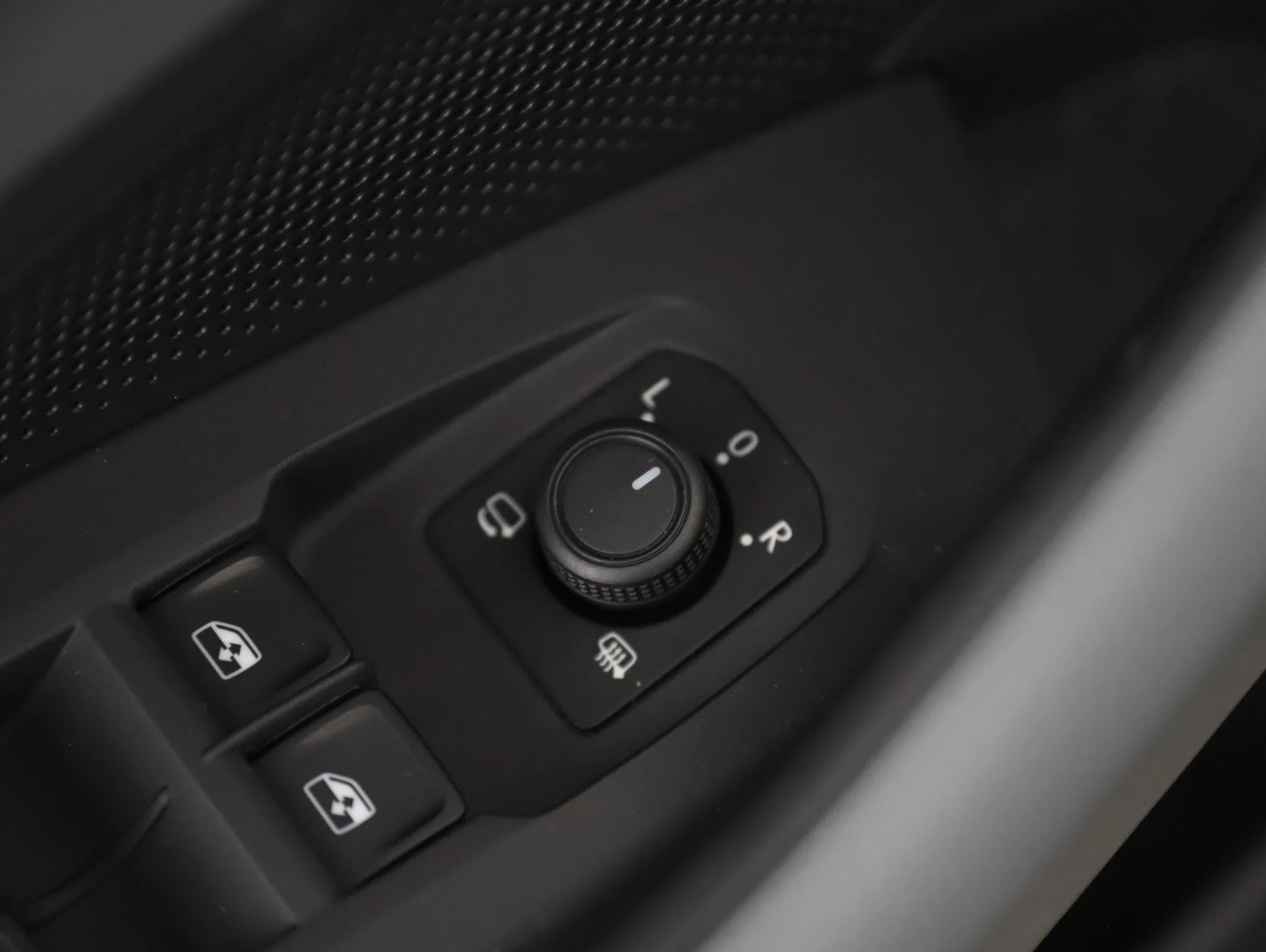 VW Passat Variant 2.0 TDI W Business | Bild 12 von 30