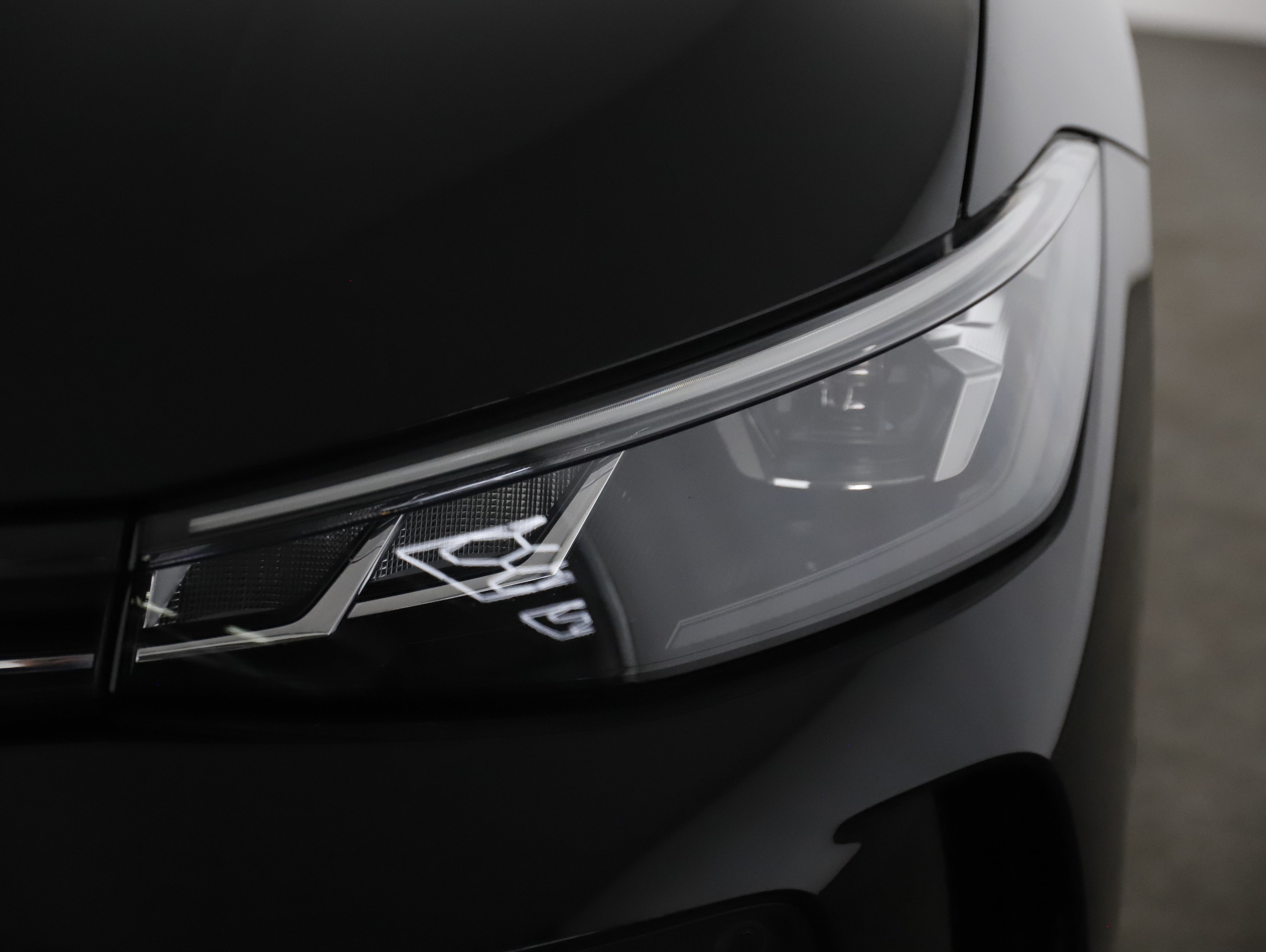 VW Passat Variant 2.0 TDI W Business | Bild 30 von 30