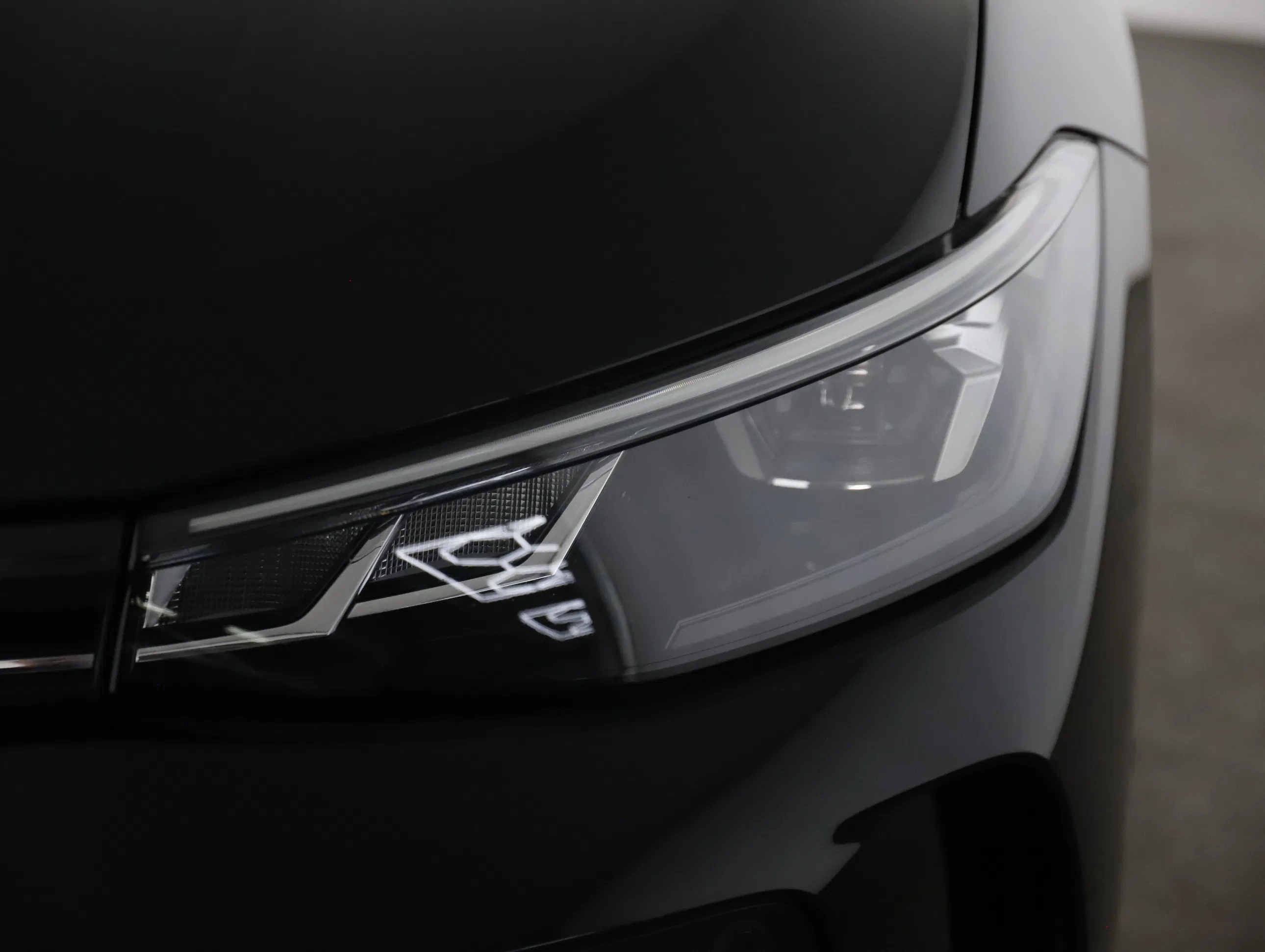 VW Passat Variant 2.0 TDI W Business | Bild 30 von 30