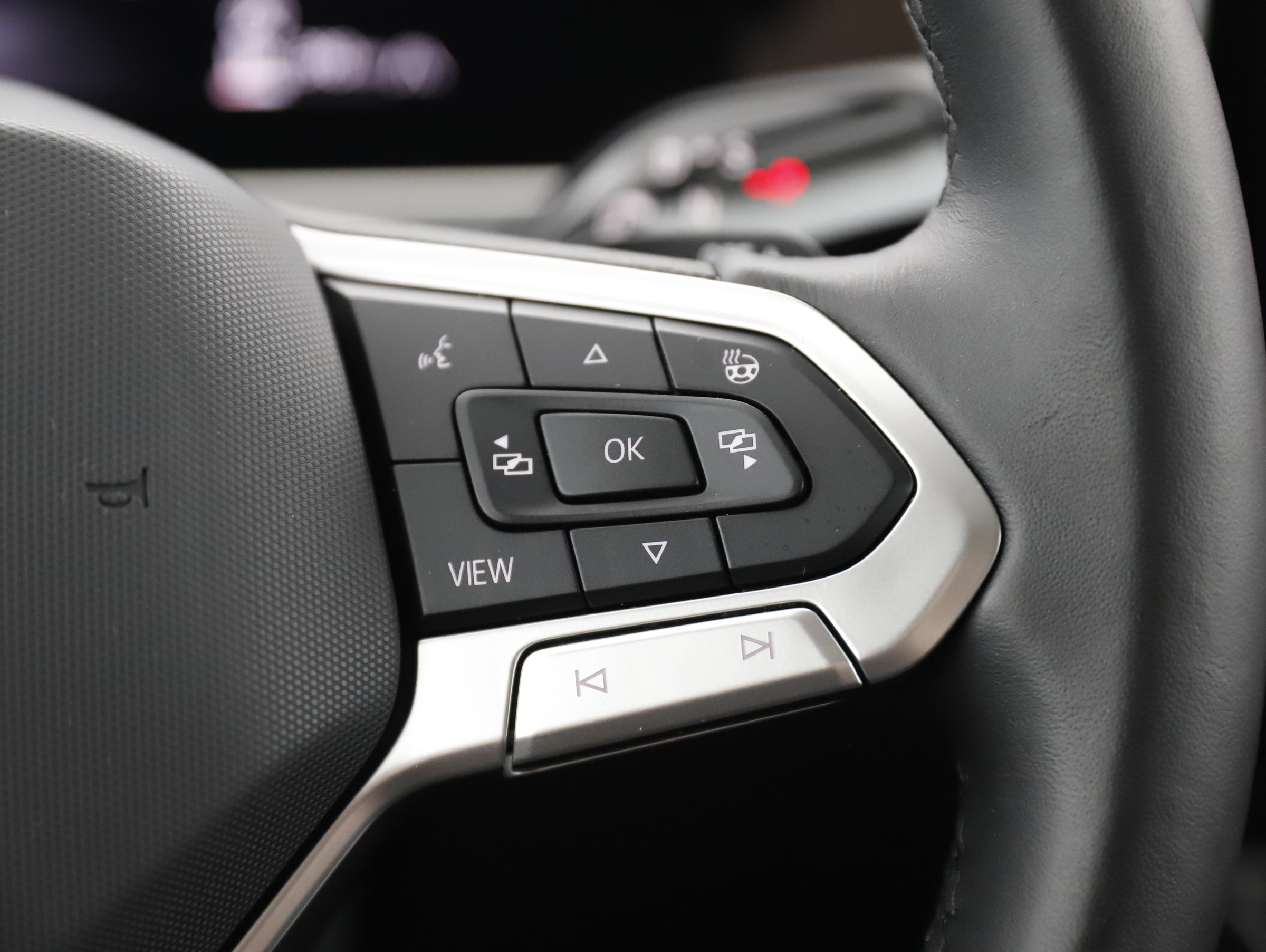 VW Passat Variant 2.0 TDI W Elegance | Bild 14 von 28