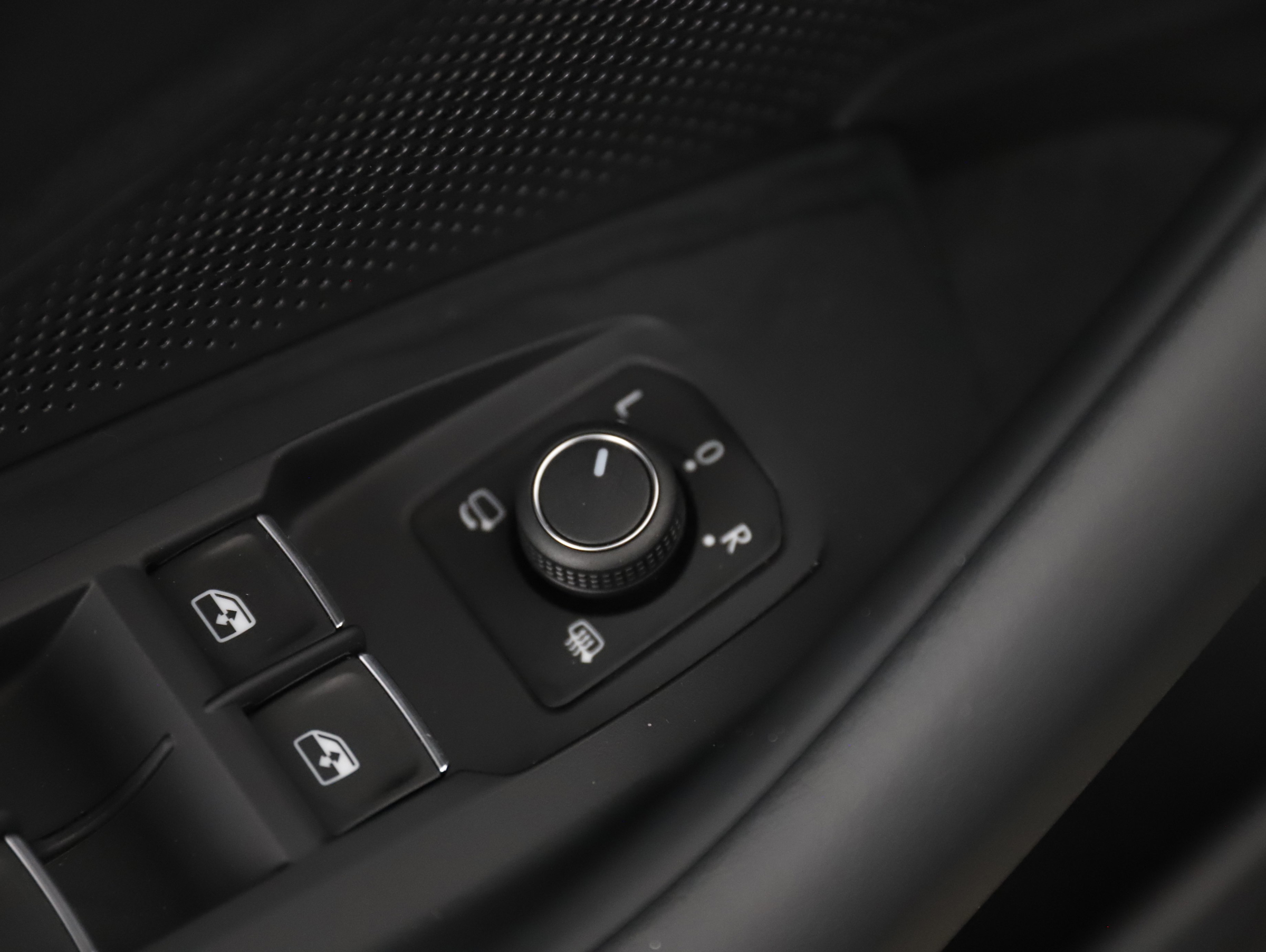 VW Passat Variant 2.0 TDI W Elegance | Bild 6 von 28