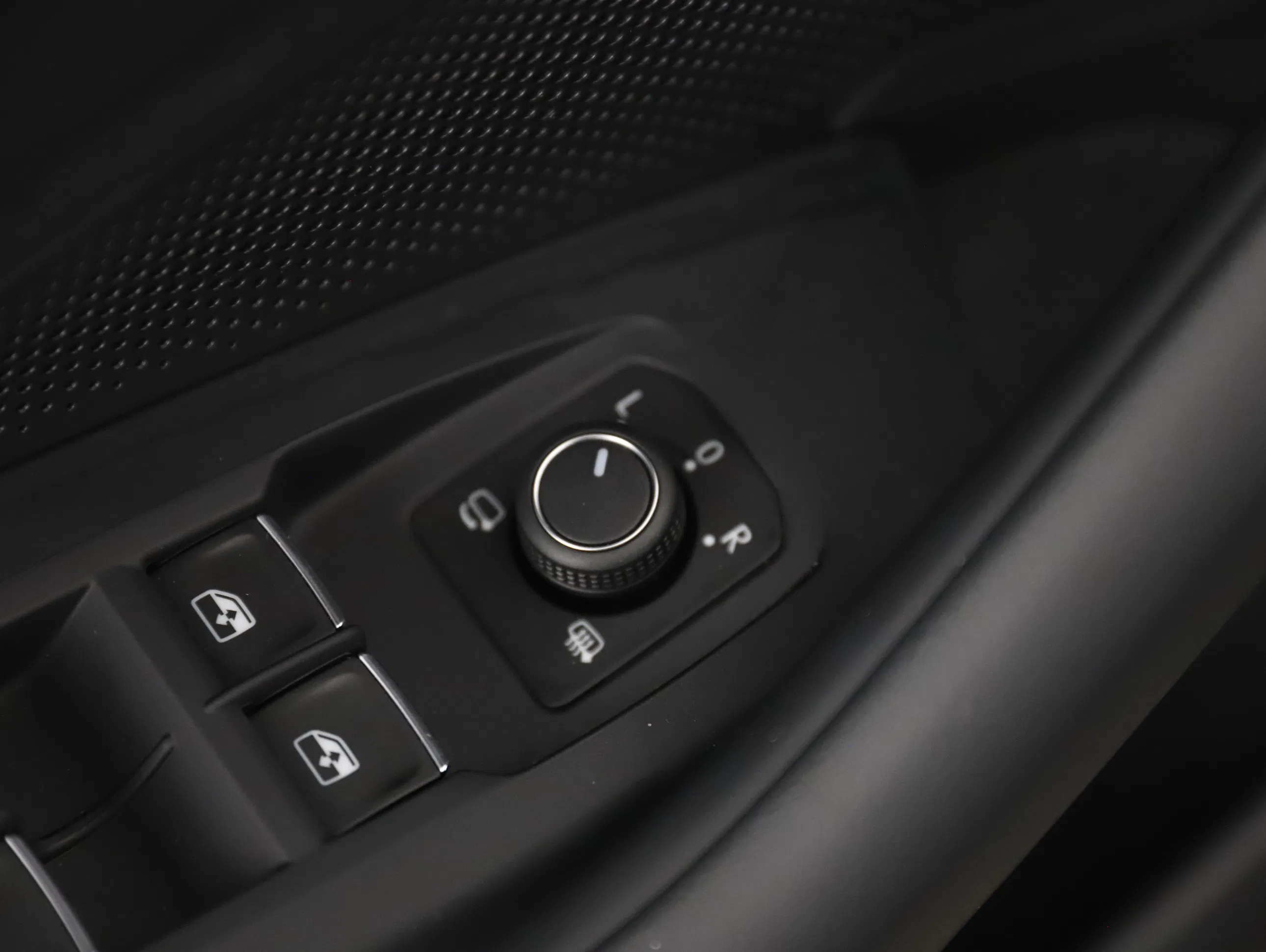 VW Passat Variant 2.0 TDI W Elegance | Bild 6 von 28