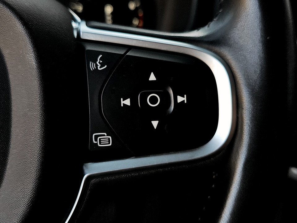 Volvo V60 Kombi T5 Momentum Pro | Bild 14 von 23