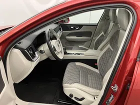 Volvo V60 D3 Momentum Pro Geartronic | Thumbnail 11 von 24